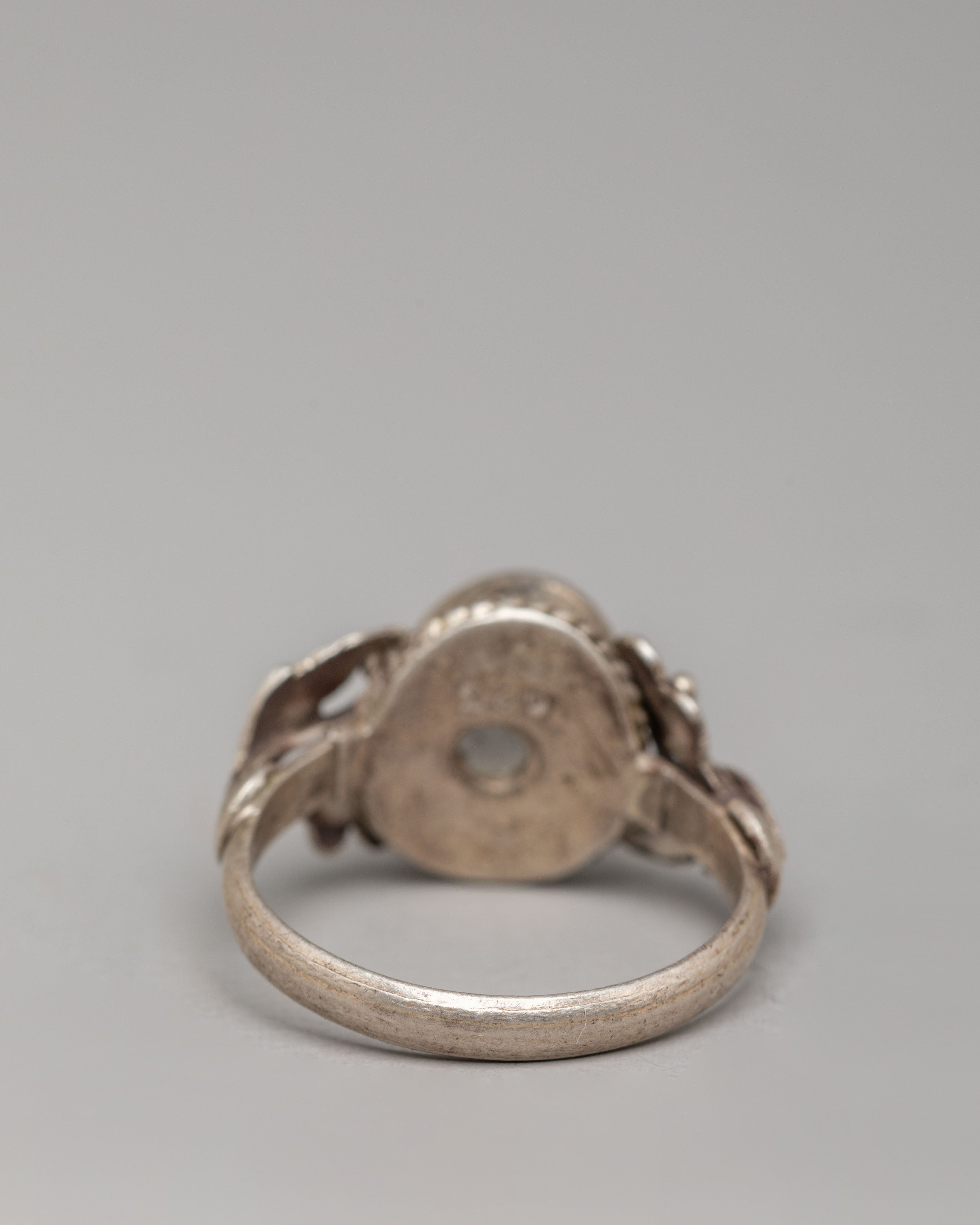 Silver Decorative Ring | Natural Zircon Stone with Floral Motif