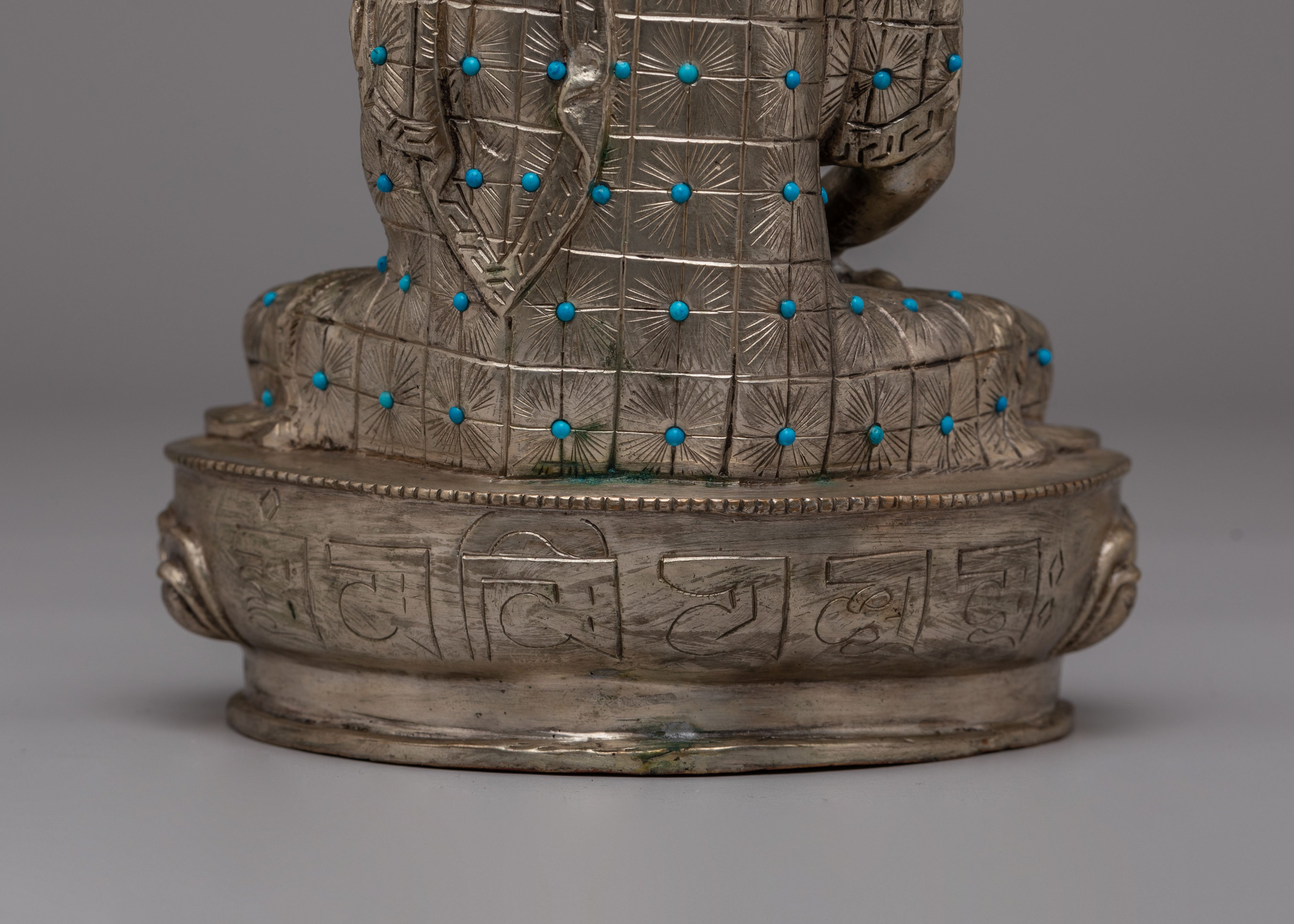 Traditional Amitabha Buddha Statue | Symbol of Infinite Light and Compassion