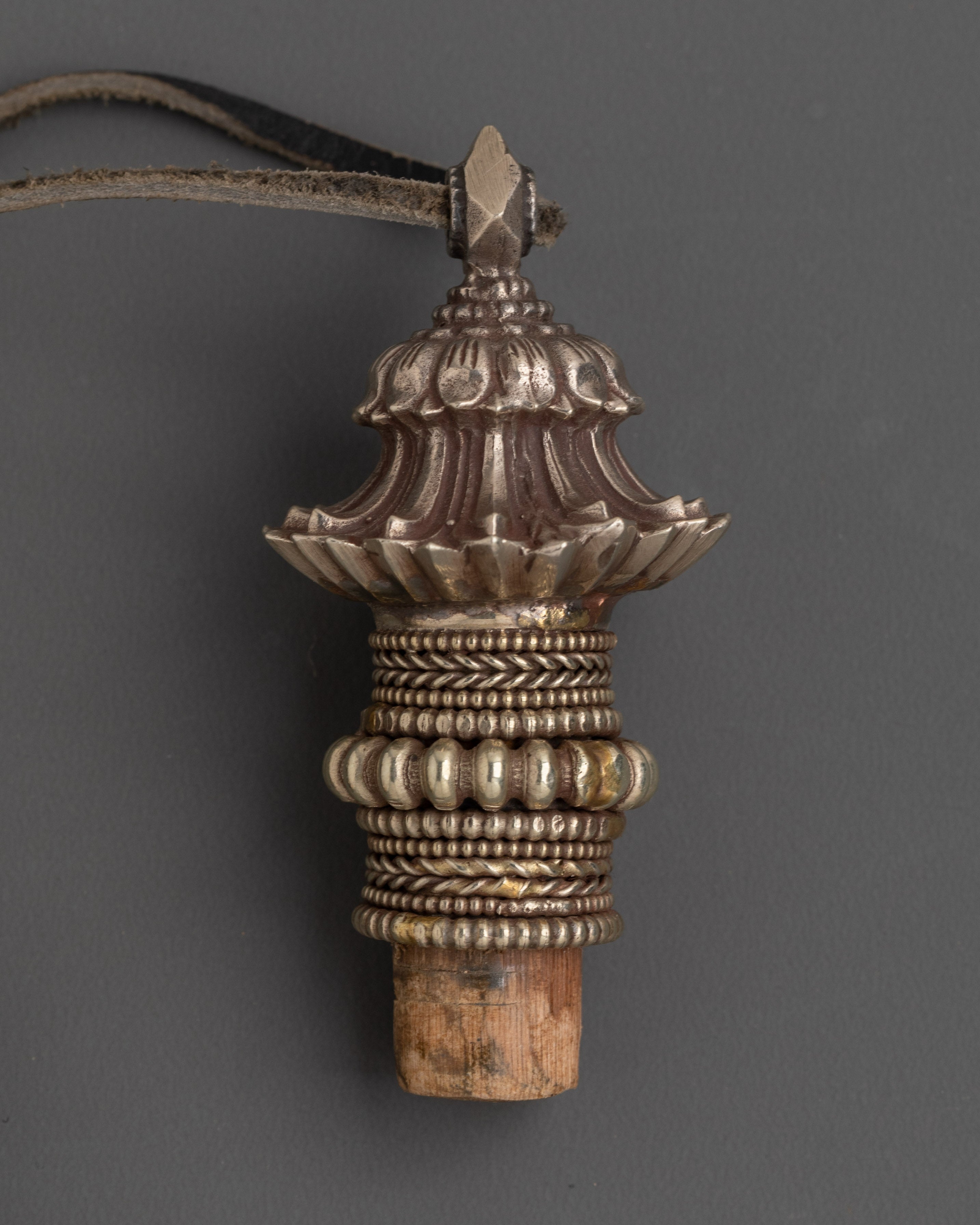 Traditional White Metal Snuff Bottle | Elegant Craftsmanship for Collectors