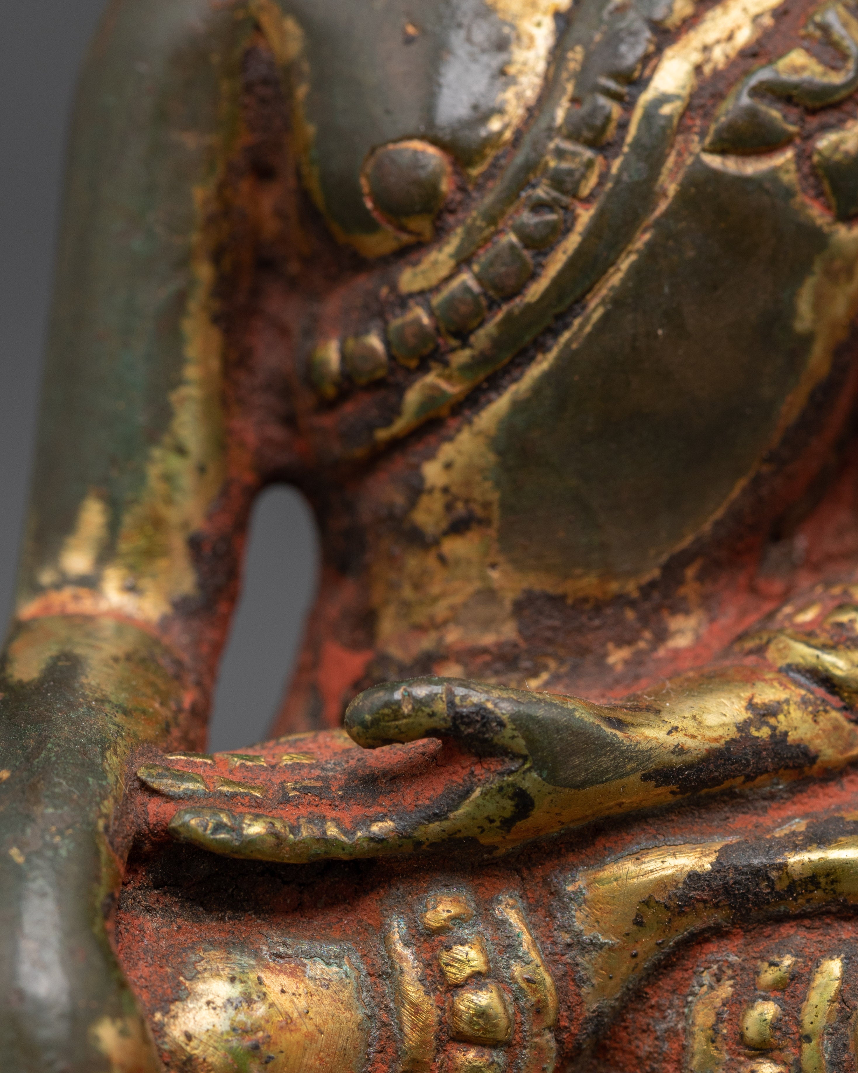 Handmade Gold Inlaid Crown Shakyamuni Buddha Statue | Sacred Buddha Figurine