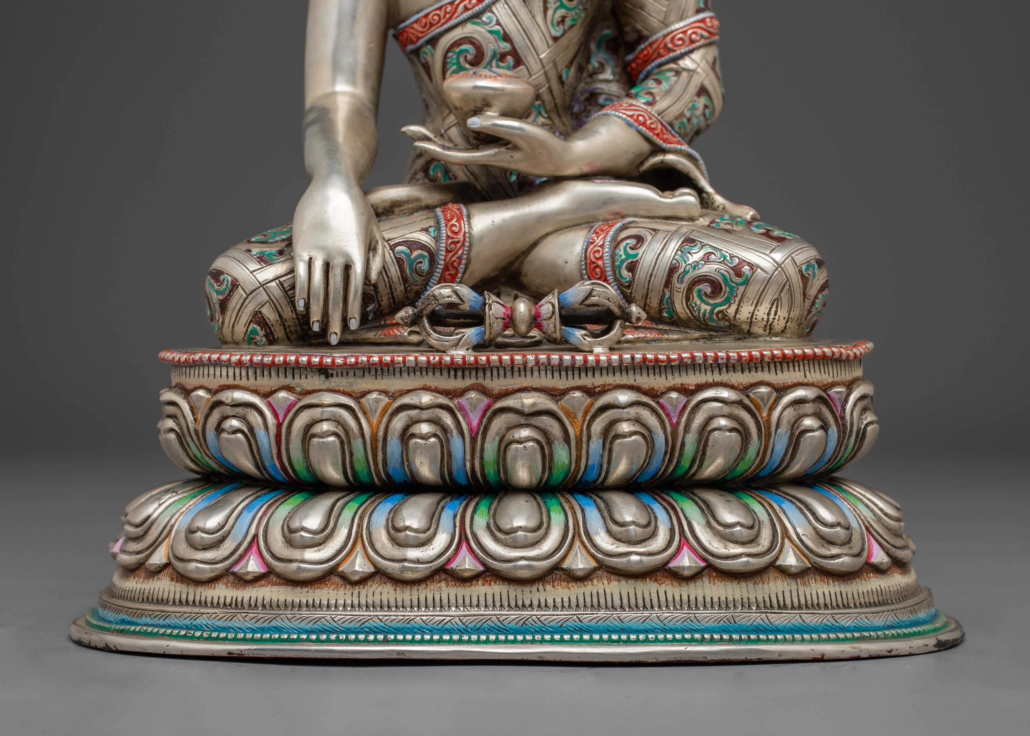 Tibetan Historical Buddha Statue | Symbolizing Enlightenment and Inner Peace