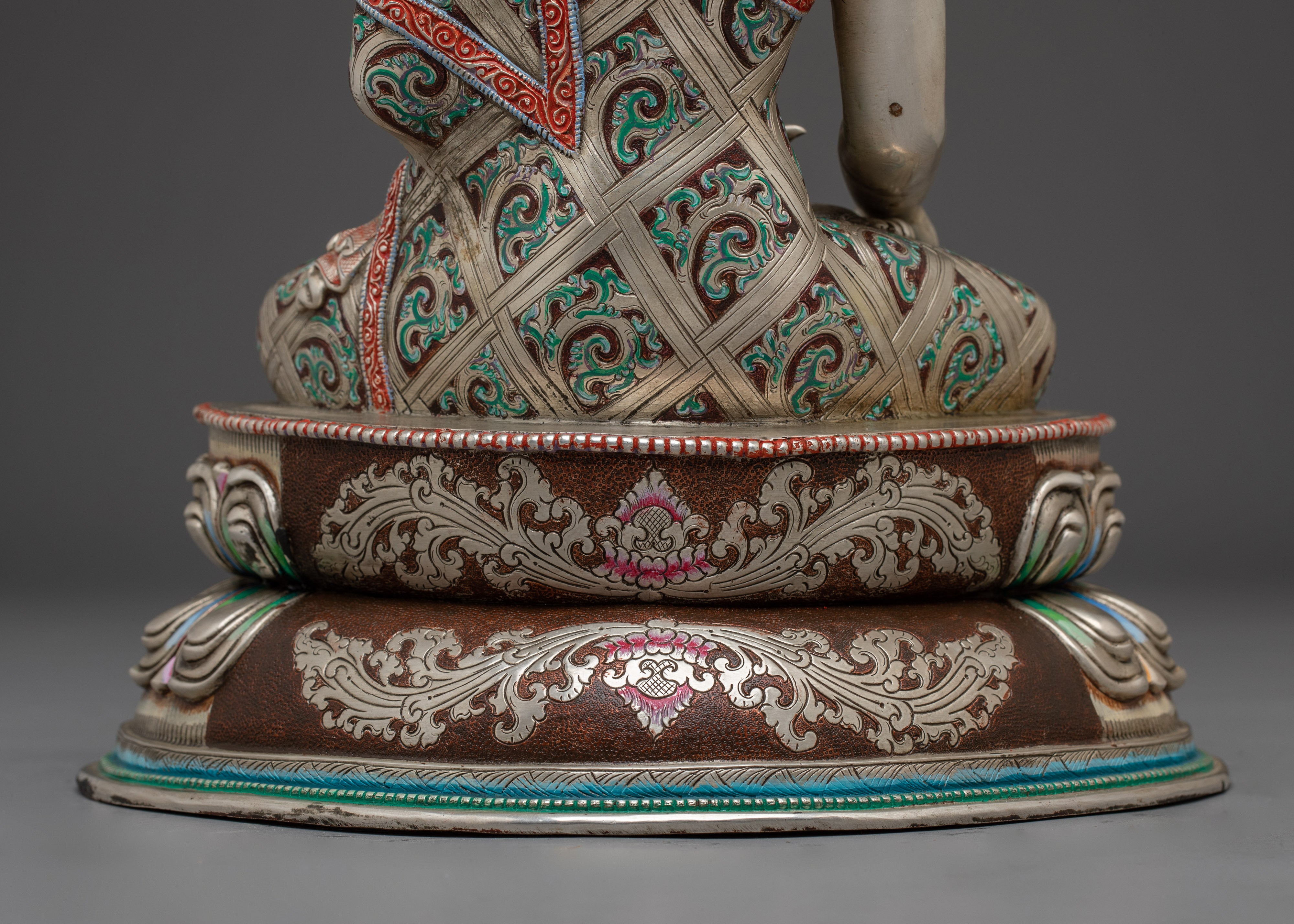 Tibetan Historical Buddha Statue | Symbolizing Enlightenment and Inner Peace