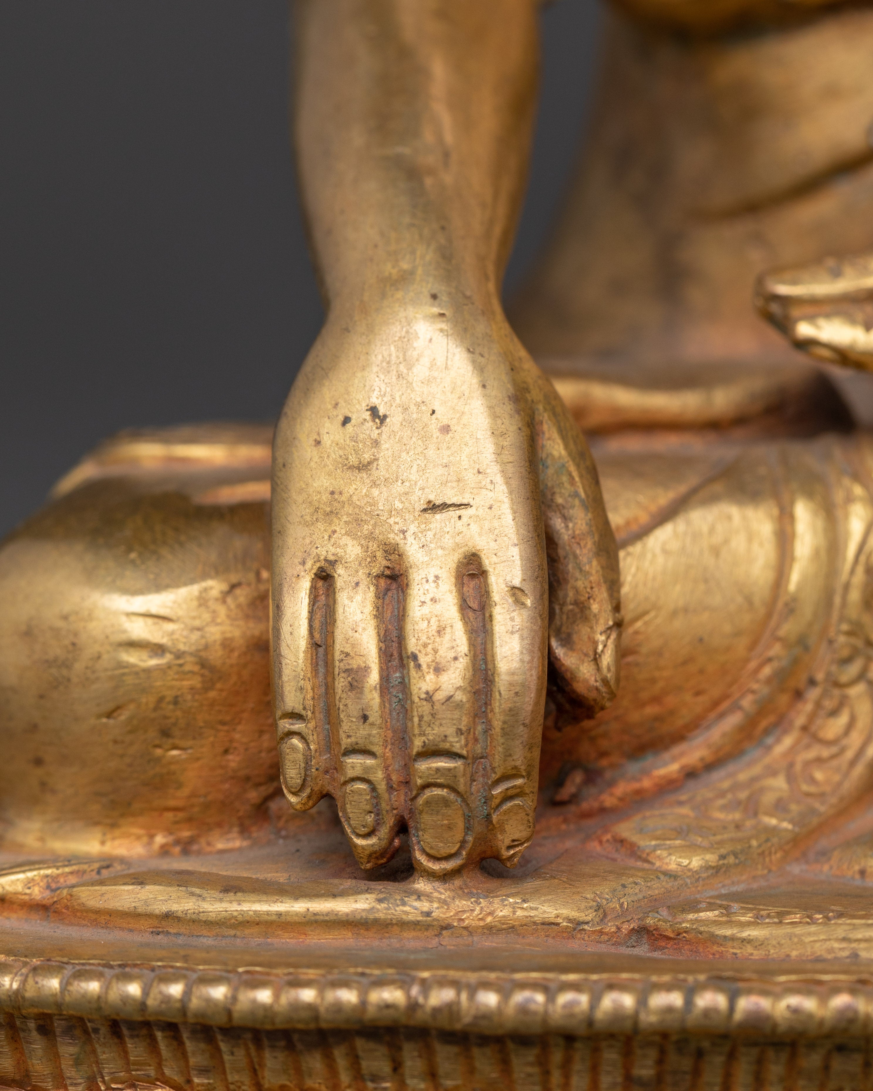 Shakyamuni Buddha Statue for Peace | Handcrafted Gold-Plated Copper Figurine
