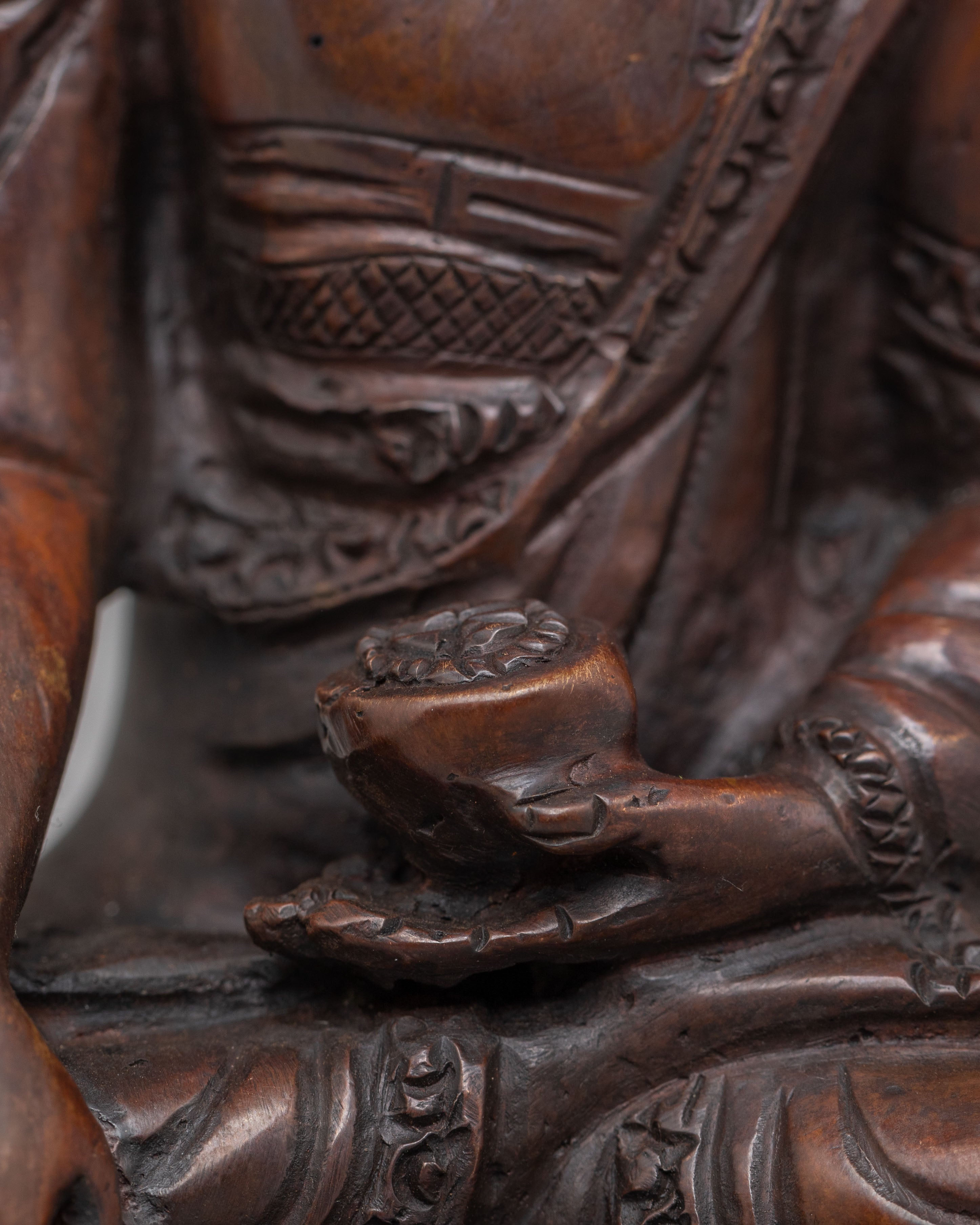 Traditional Buddha Shakyamuni Statue | Symbol of Enlightenment