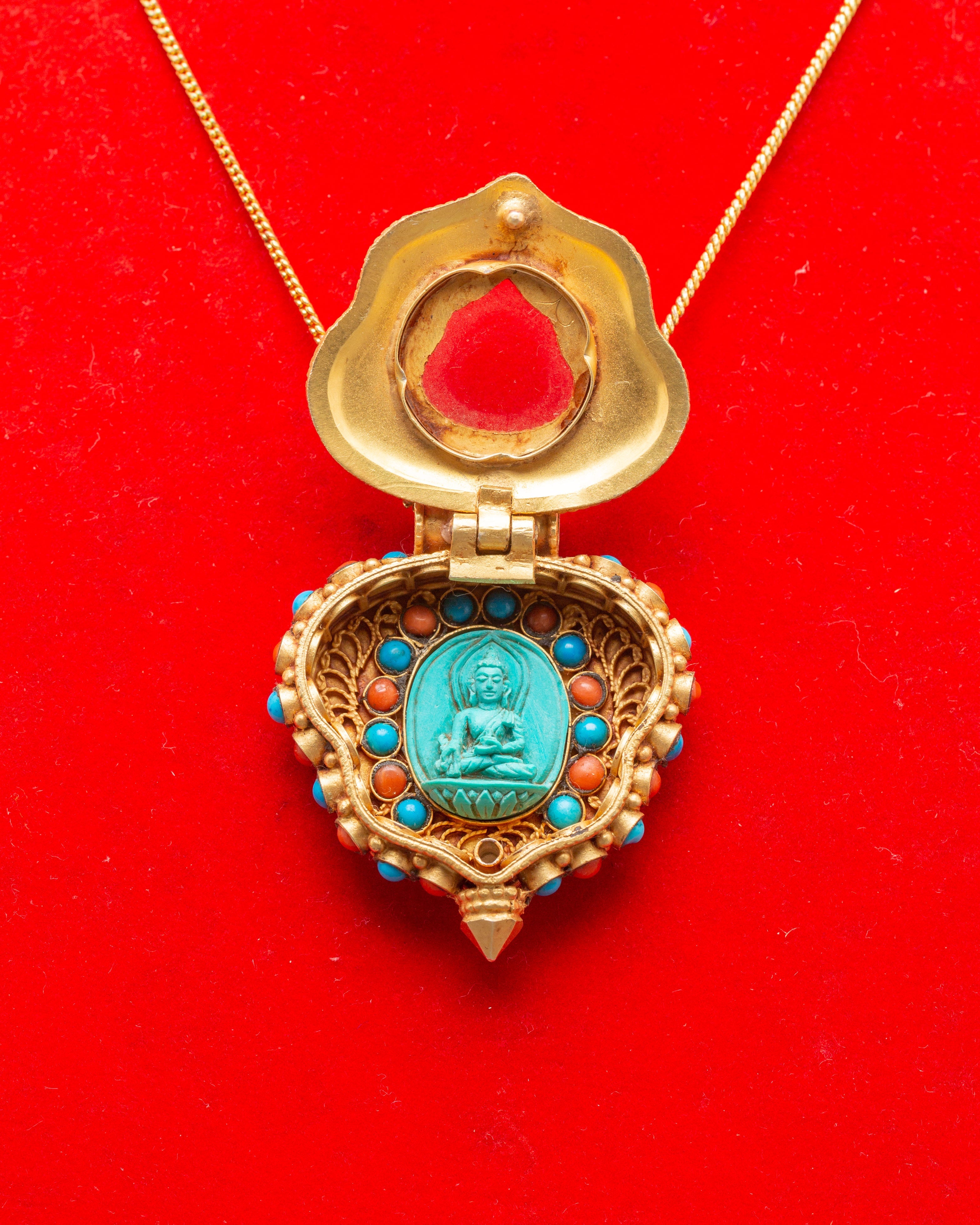 Medicine Buddha Ghau Amulet | Buddha of Healing