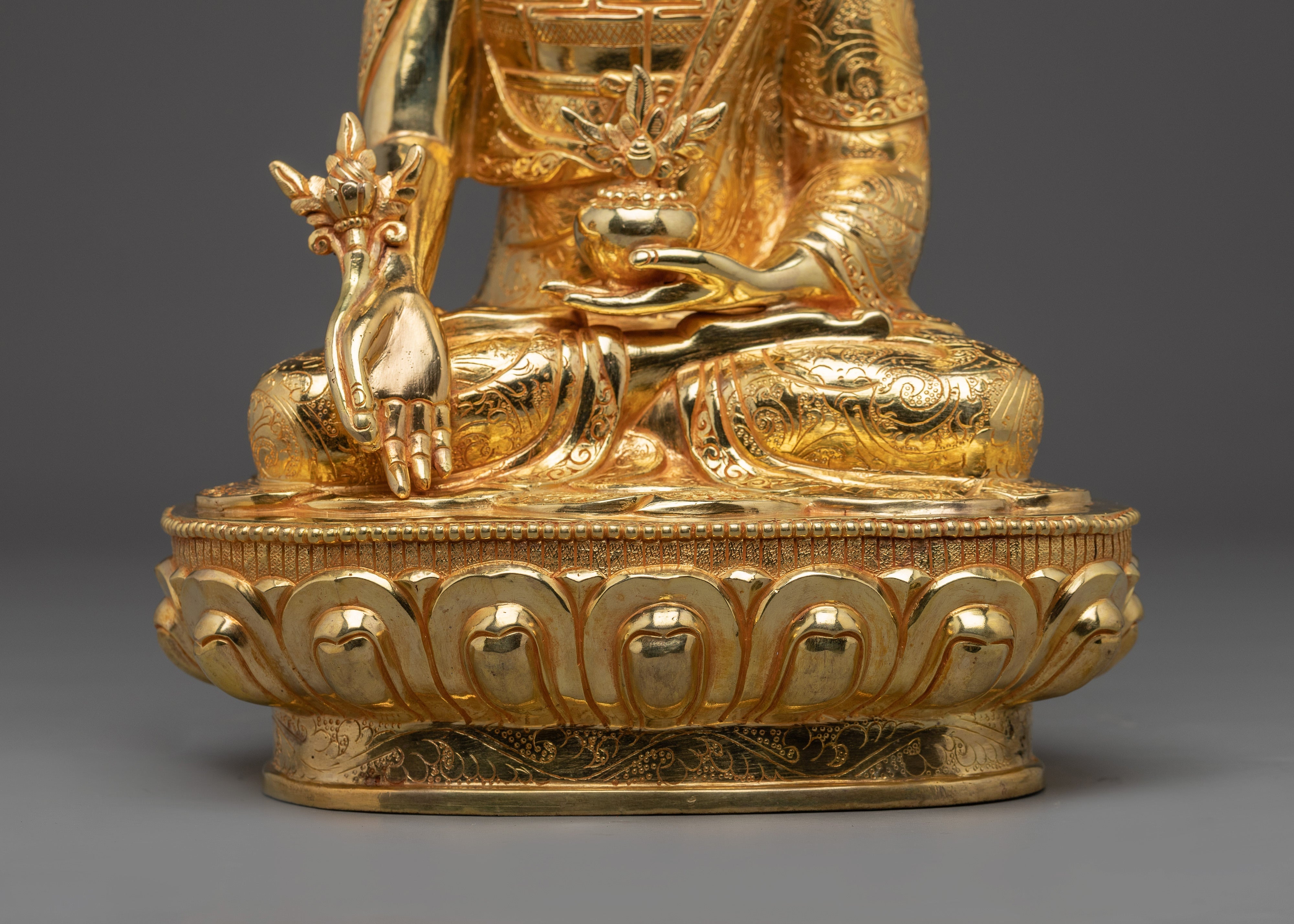 Buddhist Healing Art of Medicine Buddha | Bhaisajyaguru Statue