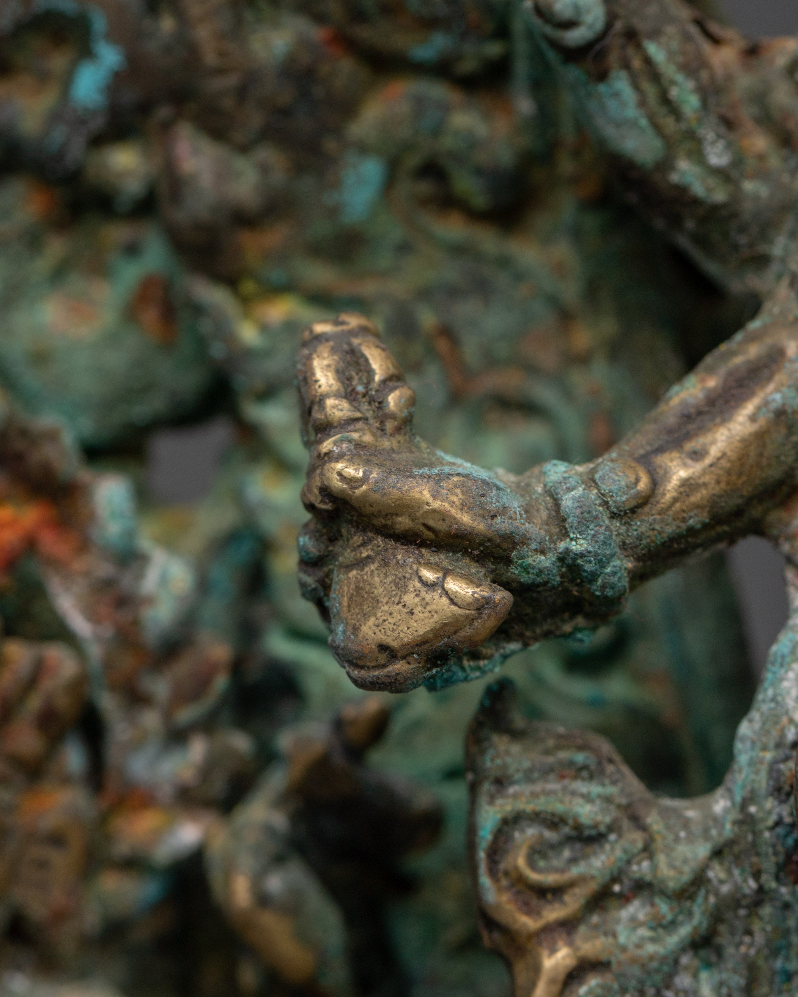 Panas Statue Oil Lamp | Spiritual Altar Decor and Lighting