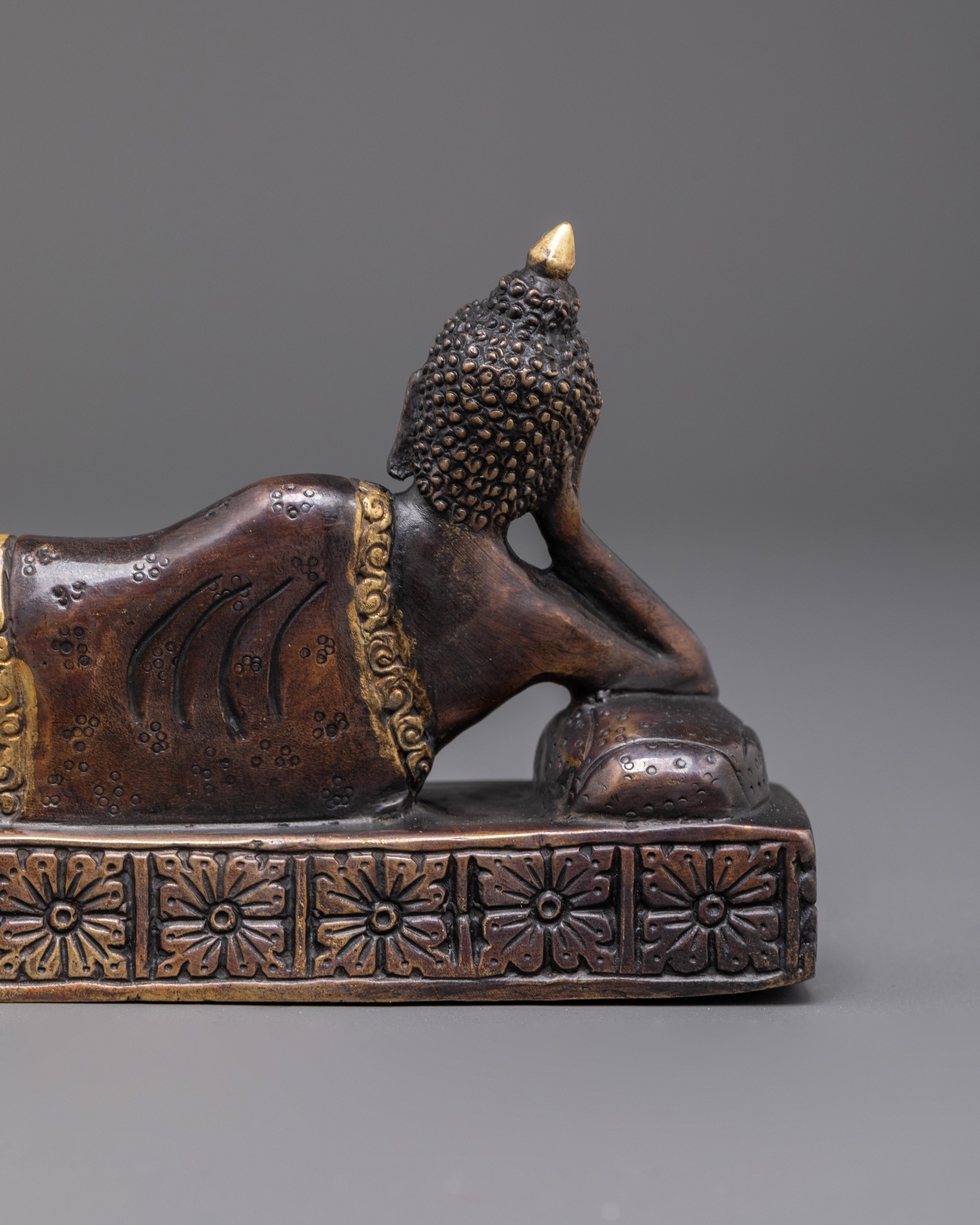 Tibetan Sleeping Buddha Statue | A Symbol of Enlightened Sleep