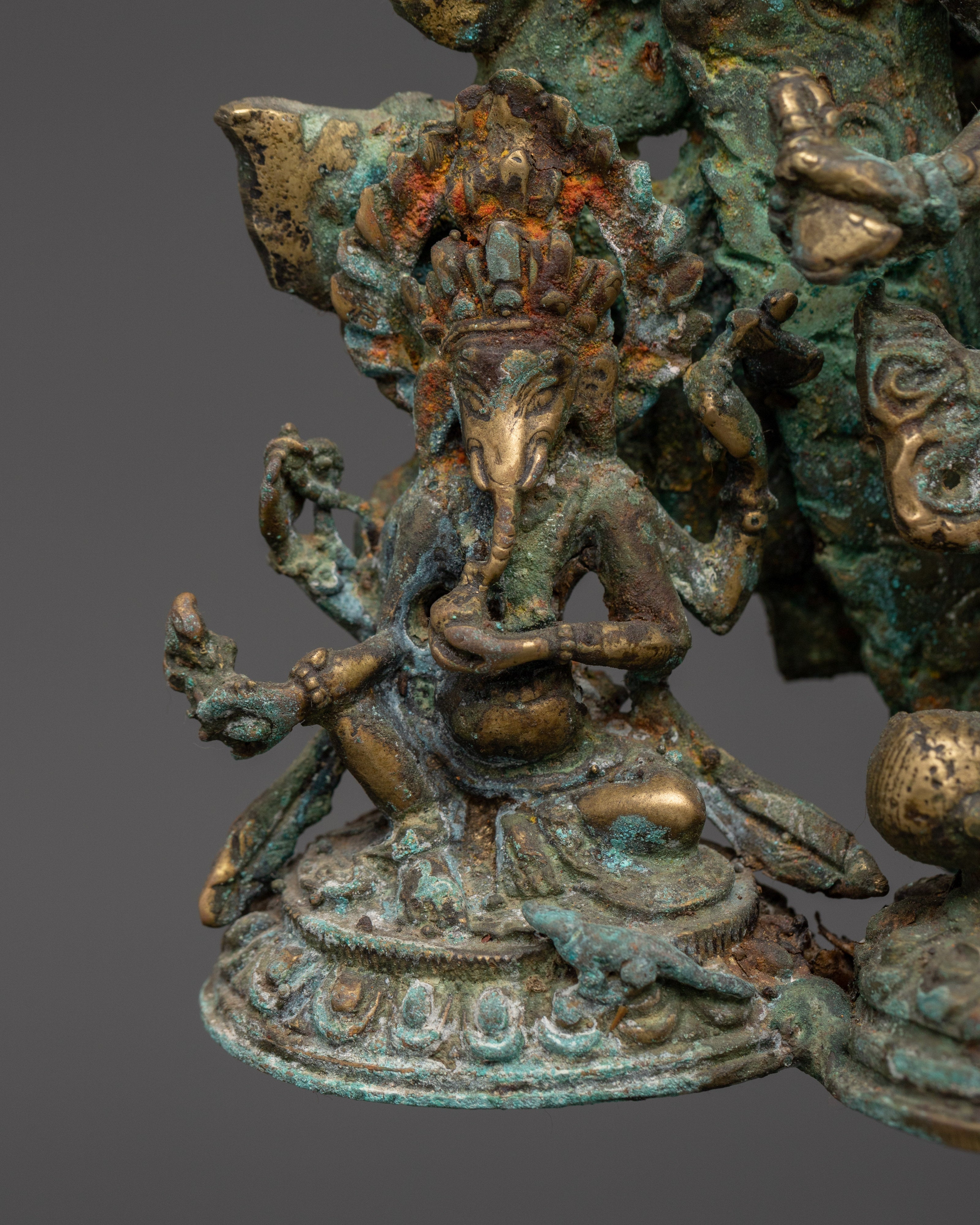 Panas Statue Oil Lamp | Spiritual Altar Decor and Lighting