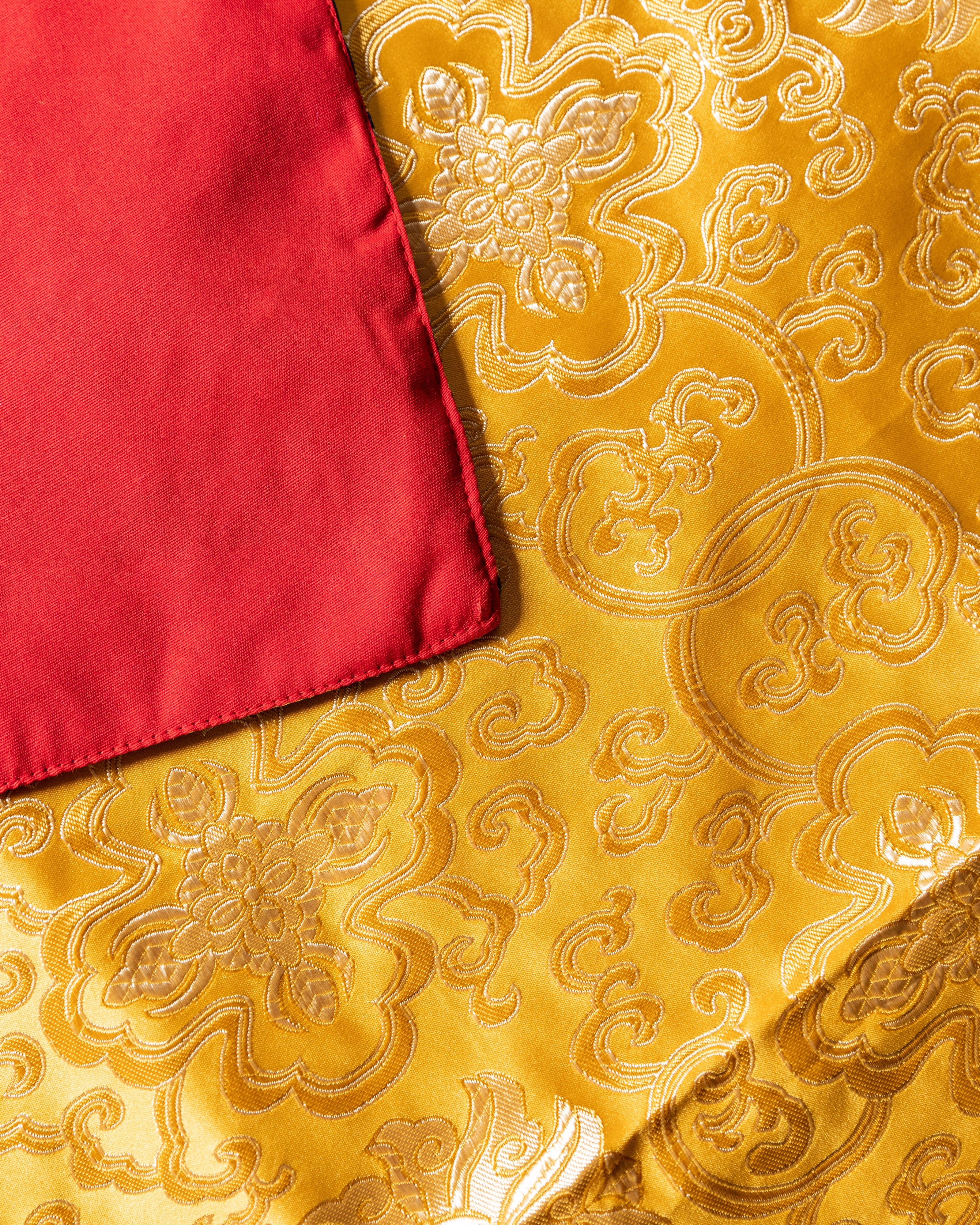 Table Cloth of Silk | Meditation and Decor
