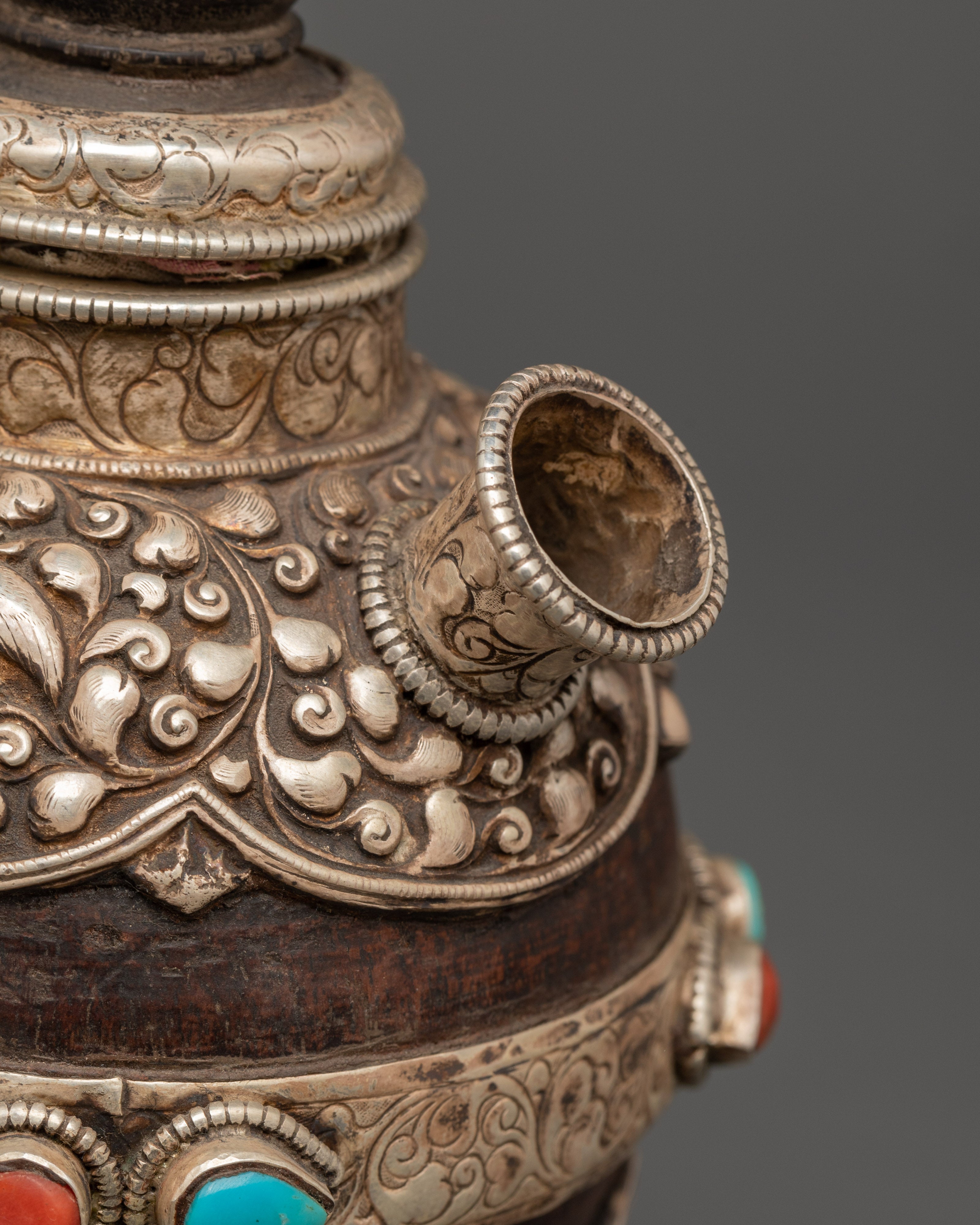 Handcrafted Wooden & Pure Silver Hukka | For Collectors & Traditional Use
