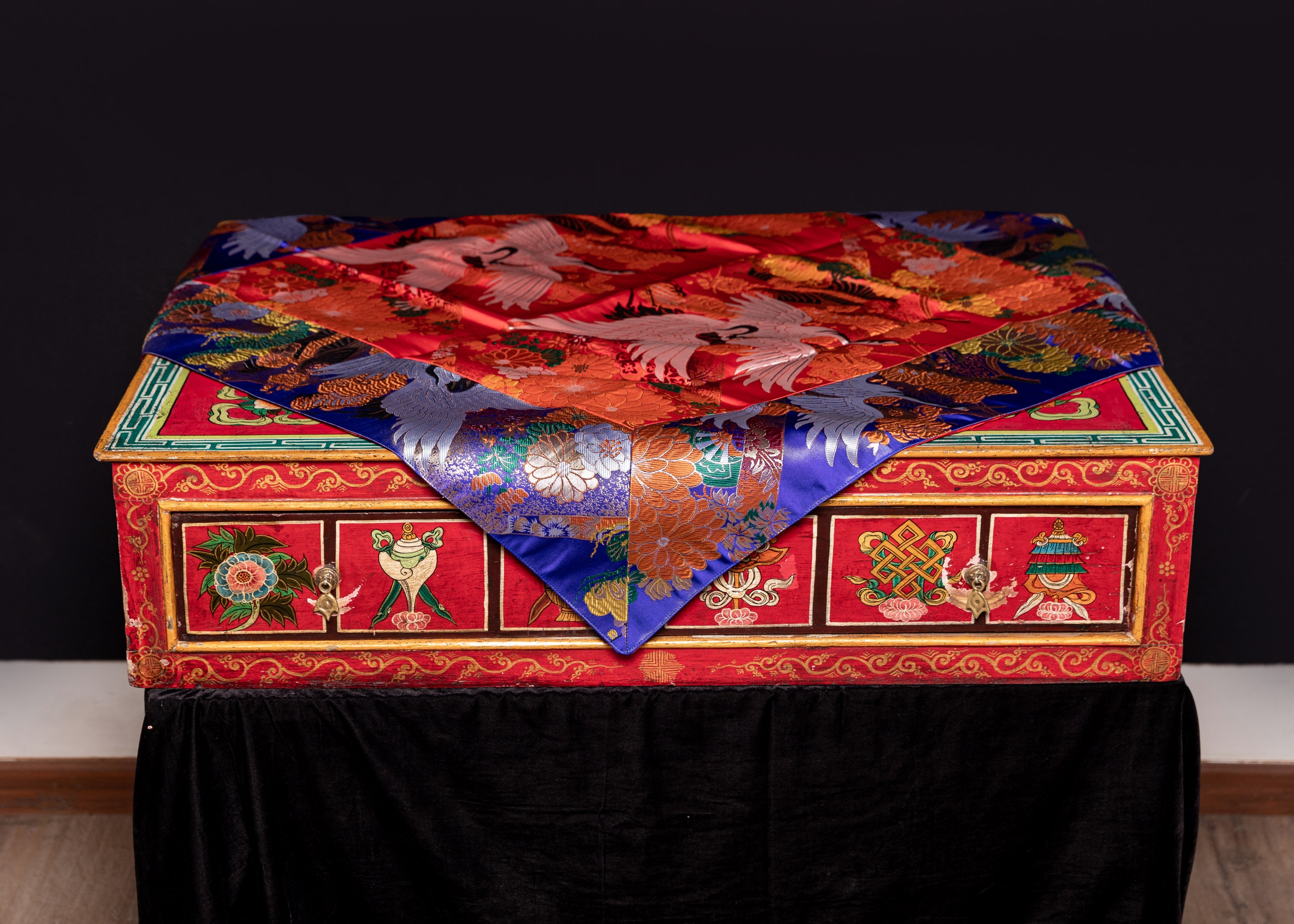 Table cloth for Home Decor | Living and Dining Spaces