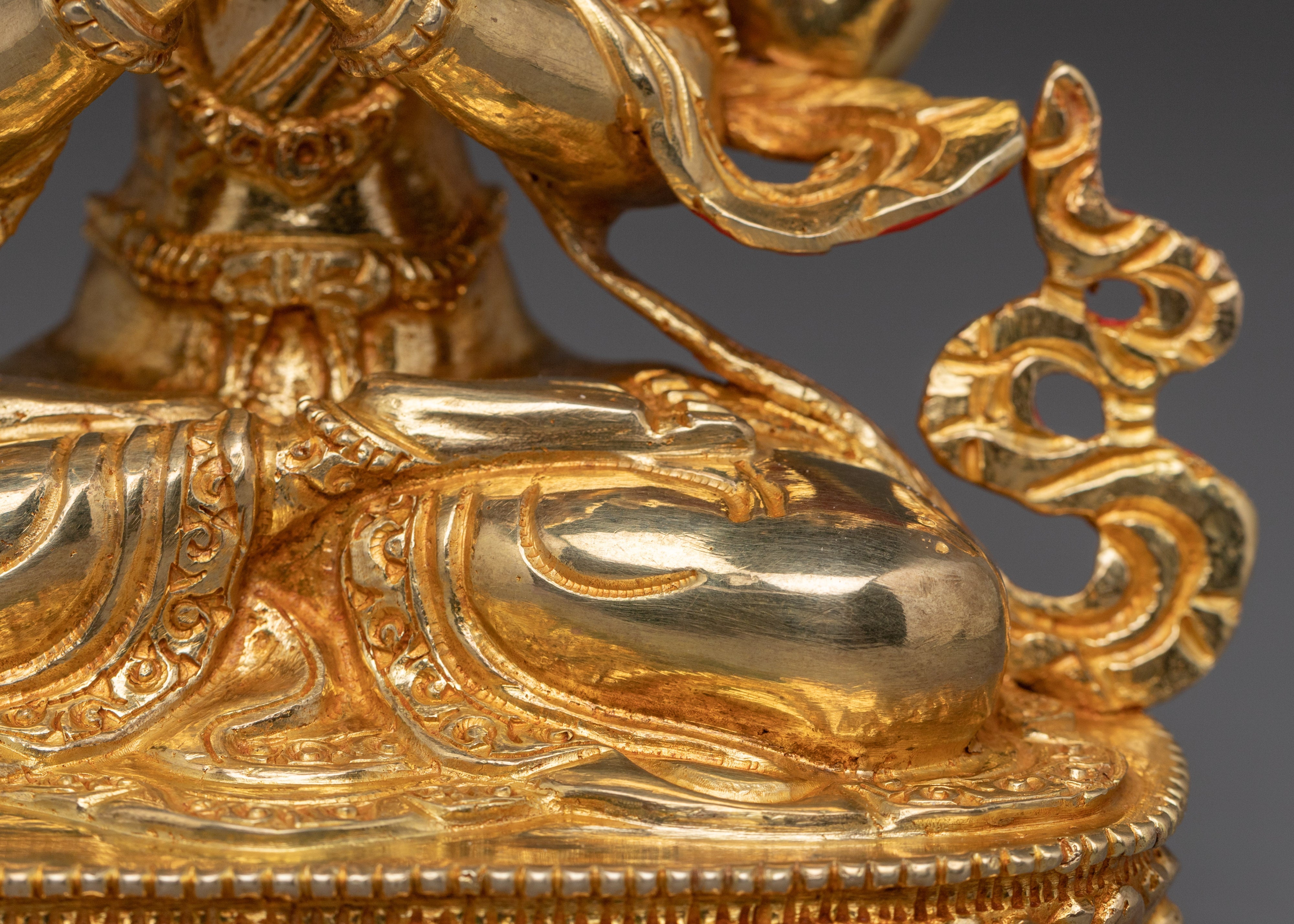 Compassion Lord Chenrezig Statue | Avalokiteshvara Serene Figurine