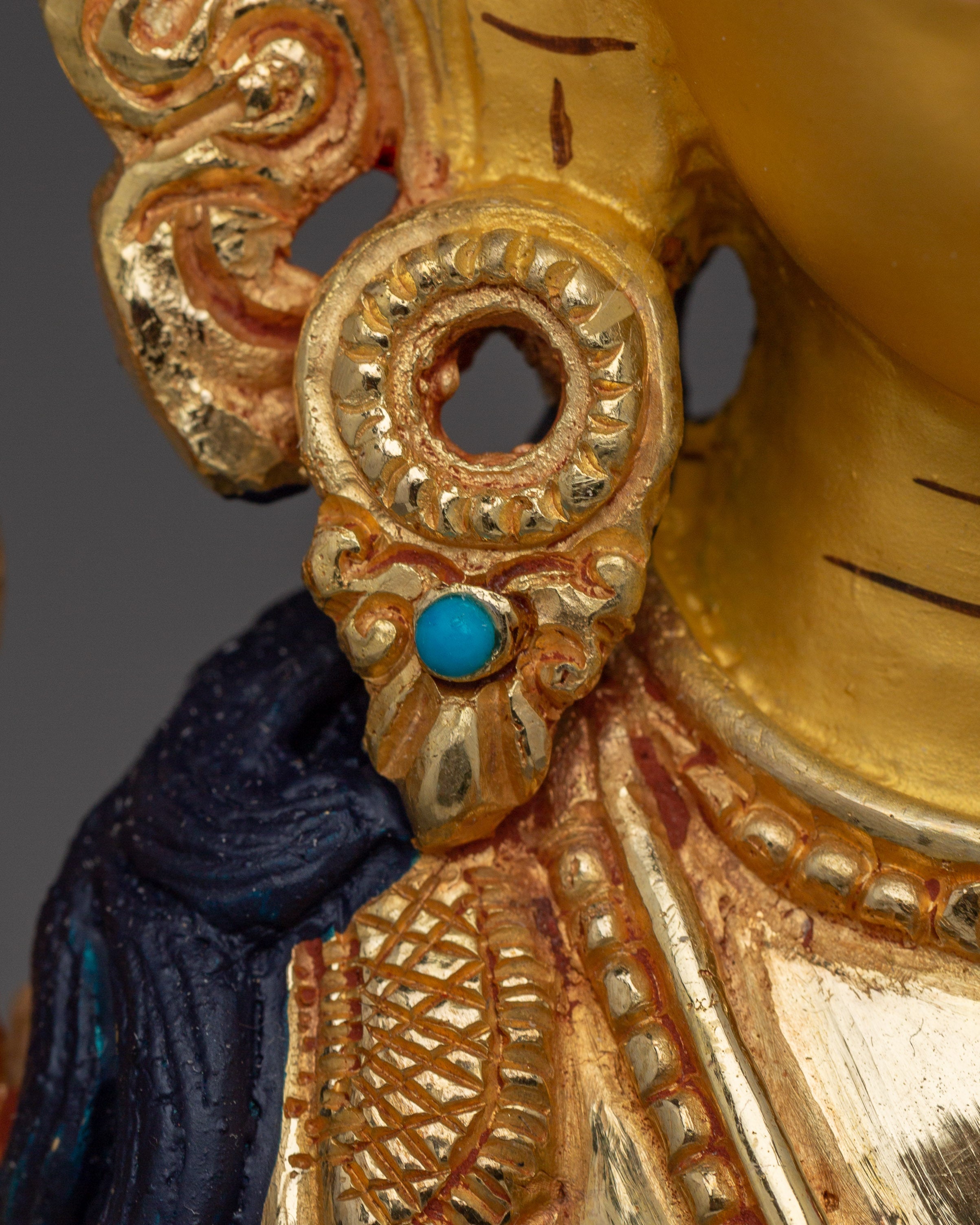 Golden Statue of Chenrezig | Bodhisattva of Supreme Wisdom