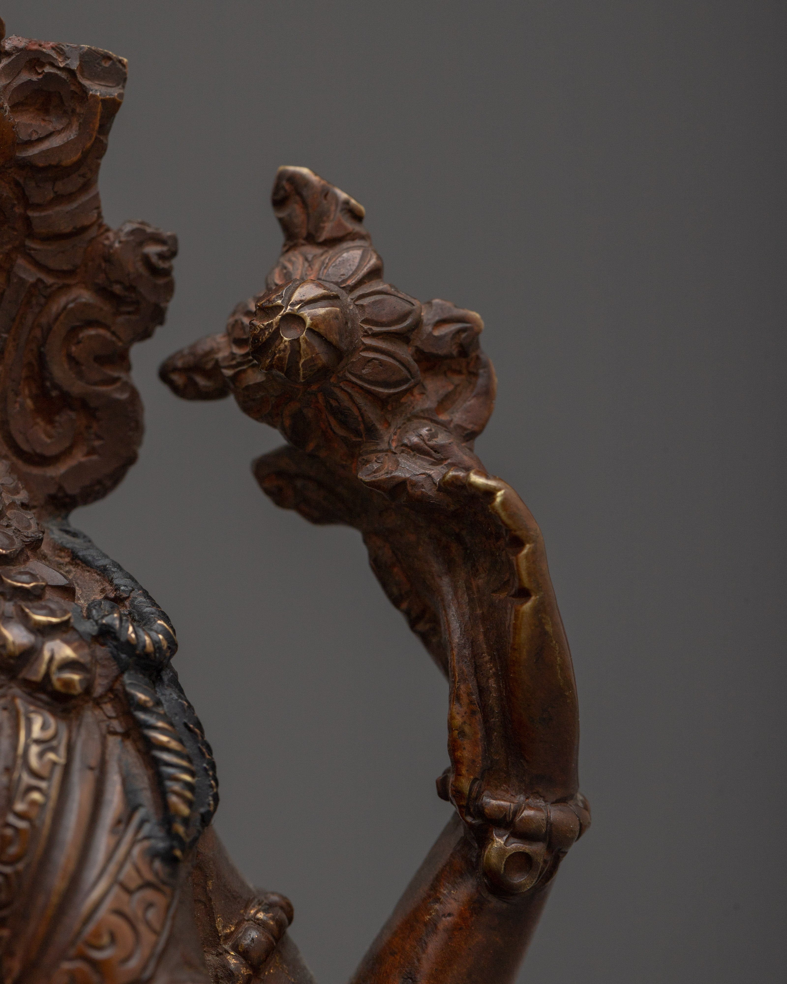 Divine Compassionate Chenrezig Figurine | Deity of Mercy and Wisdom