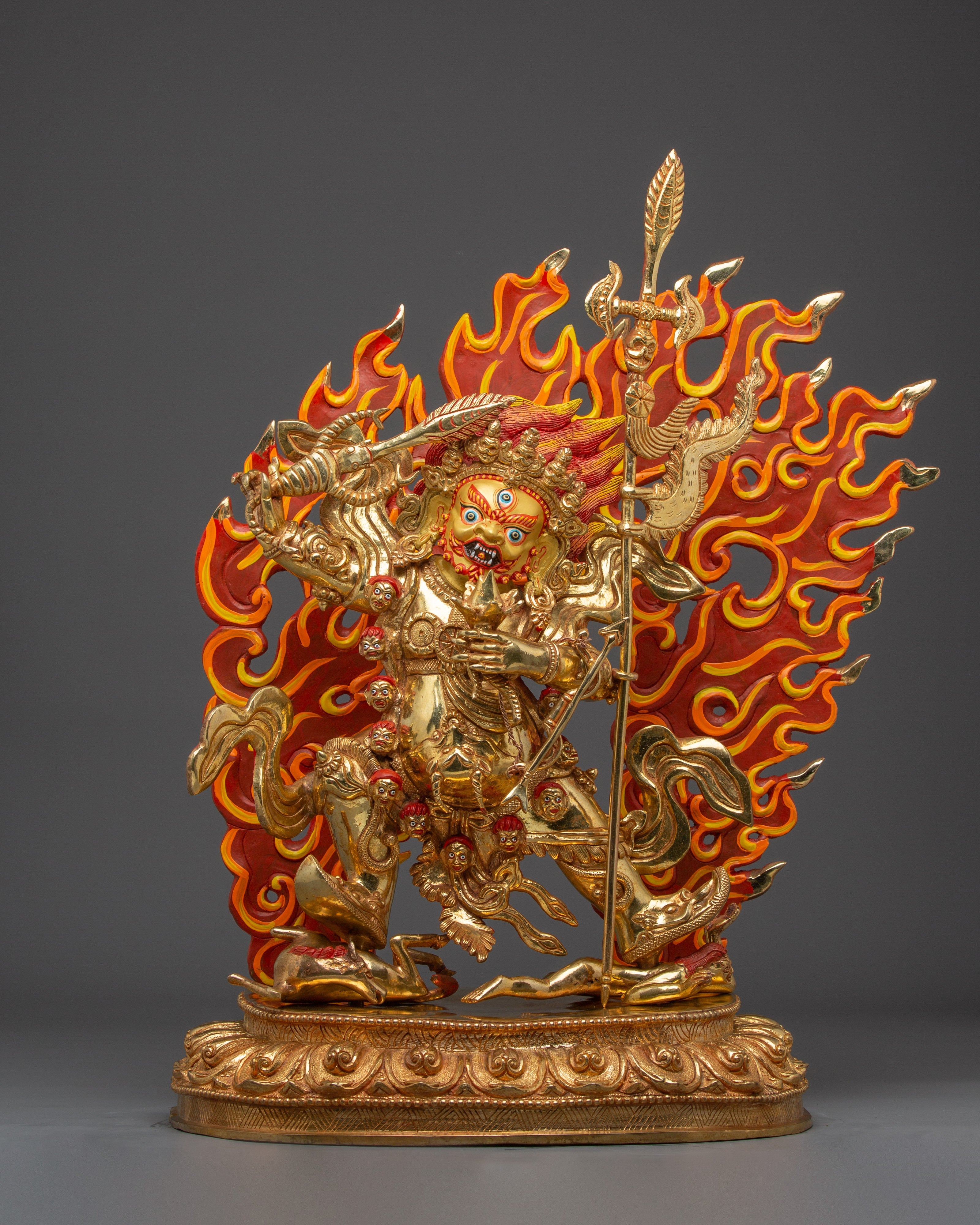 begtsechen-mahakala-statue