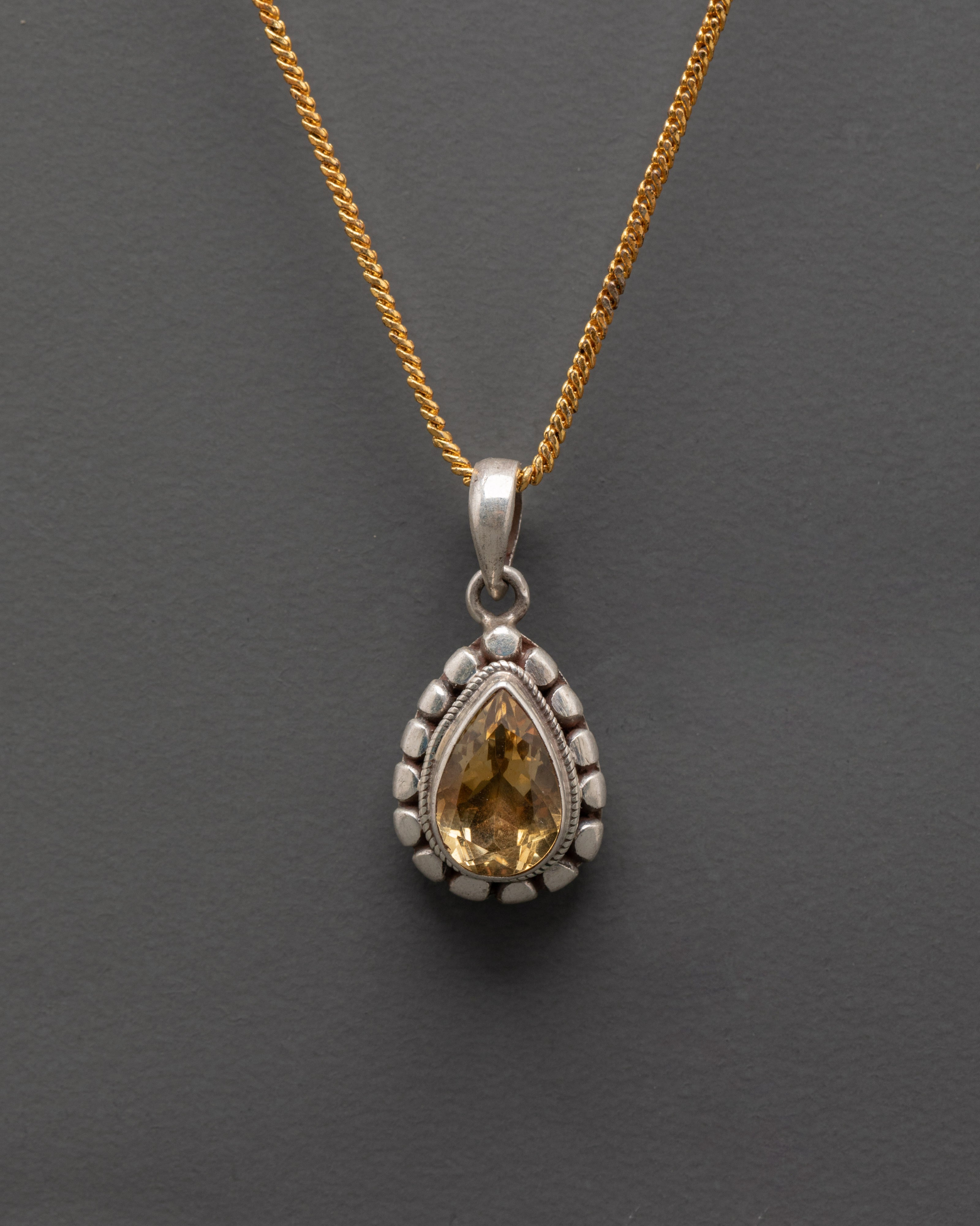 silver-pendant