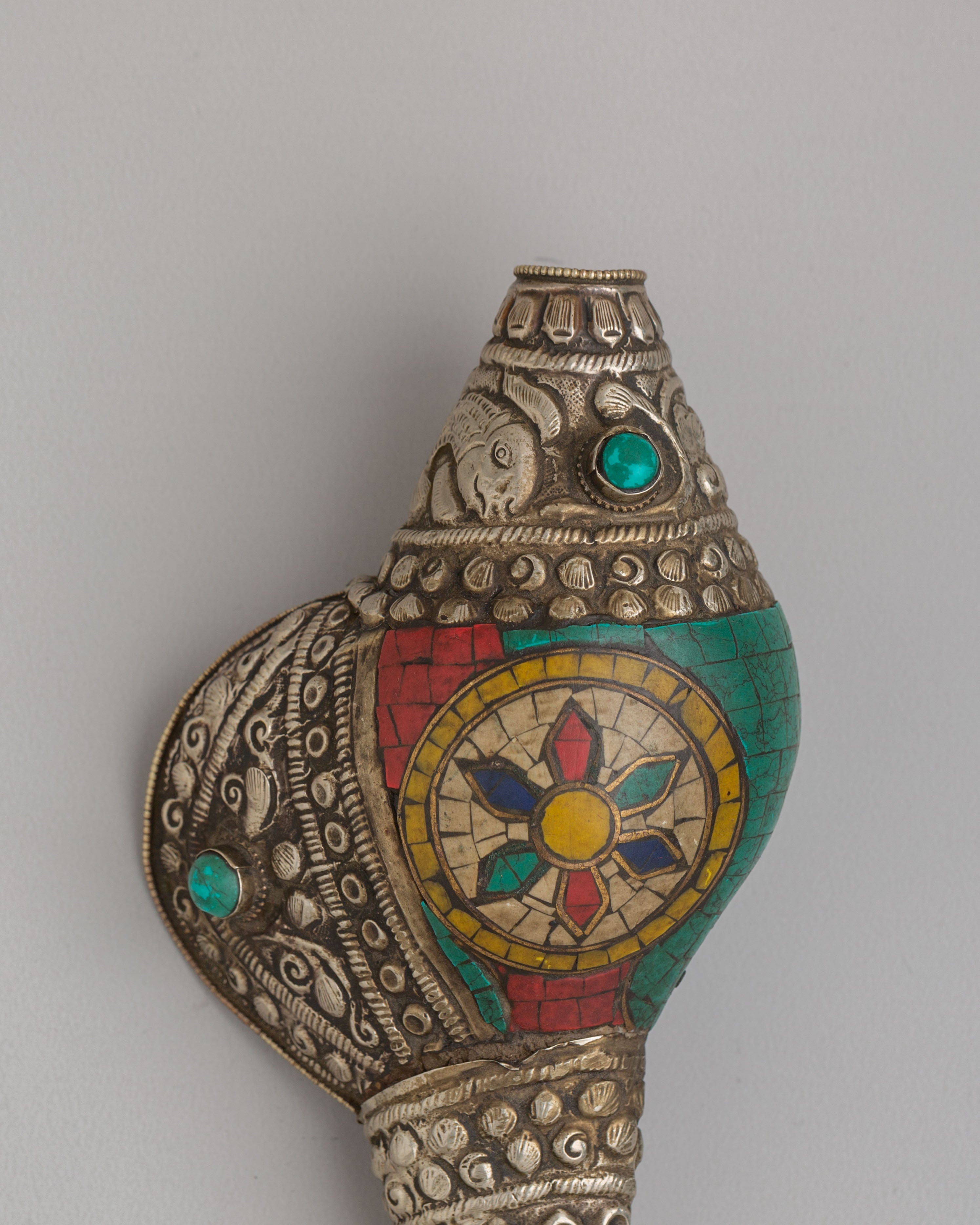 Traditional Buddhist Conch | Buddhist Ritual Trumpet for Puja