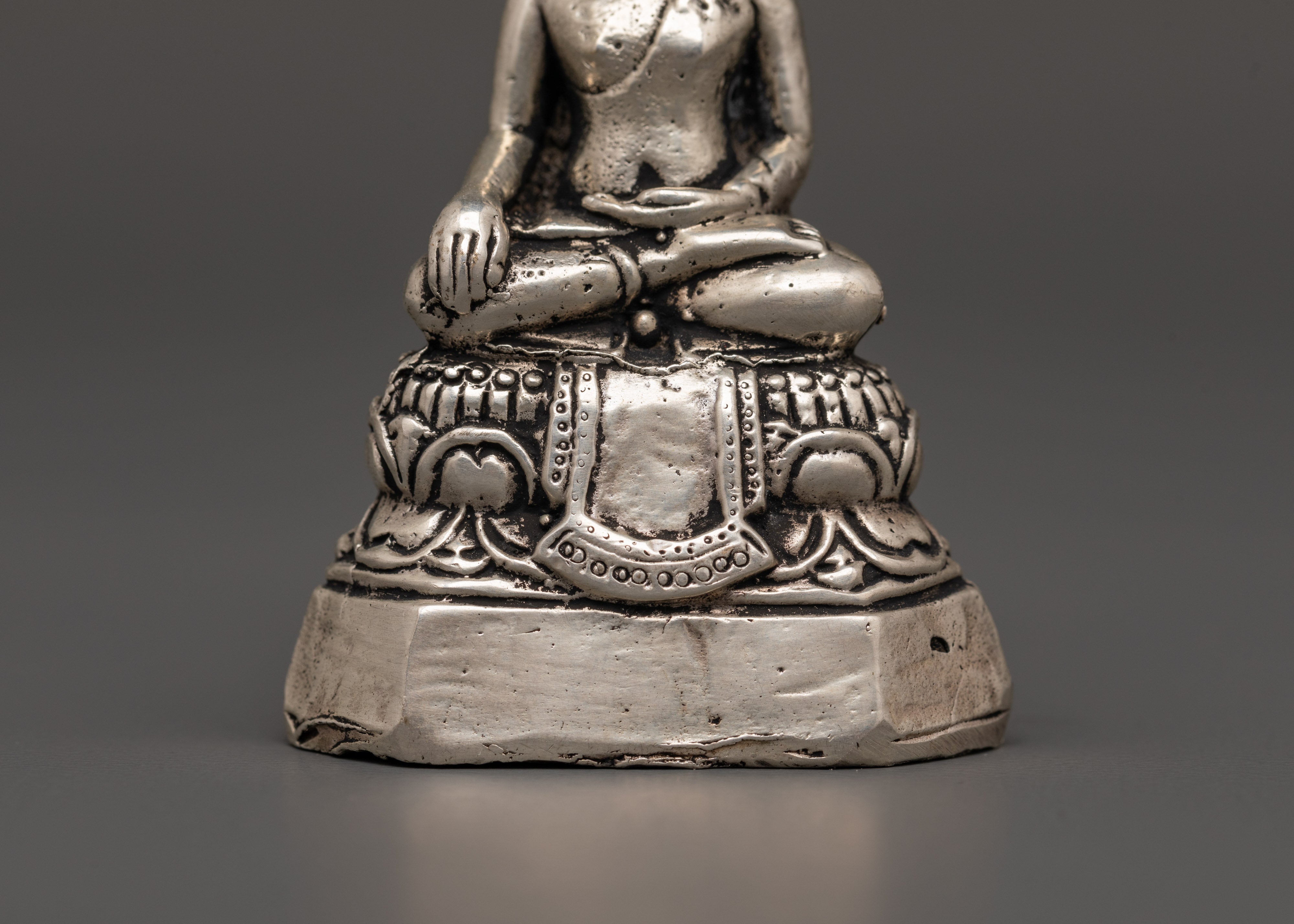 Shakyamuni Buddha for Meditation Altar | Small Buddhist Sculpture