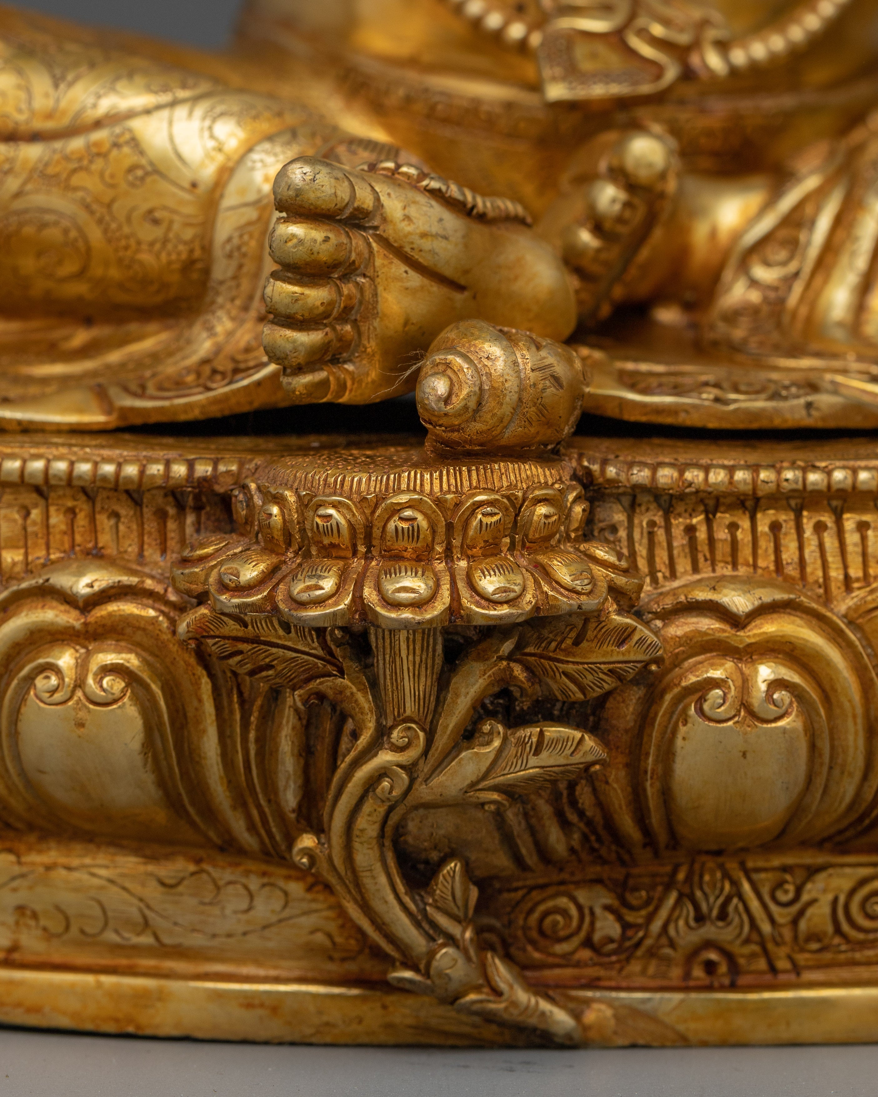 Wealth Lord Dzambhala Golden Statue | Guardian of the Wealth
