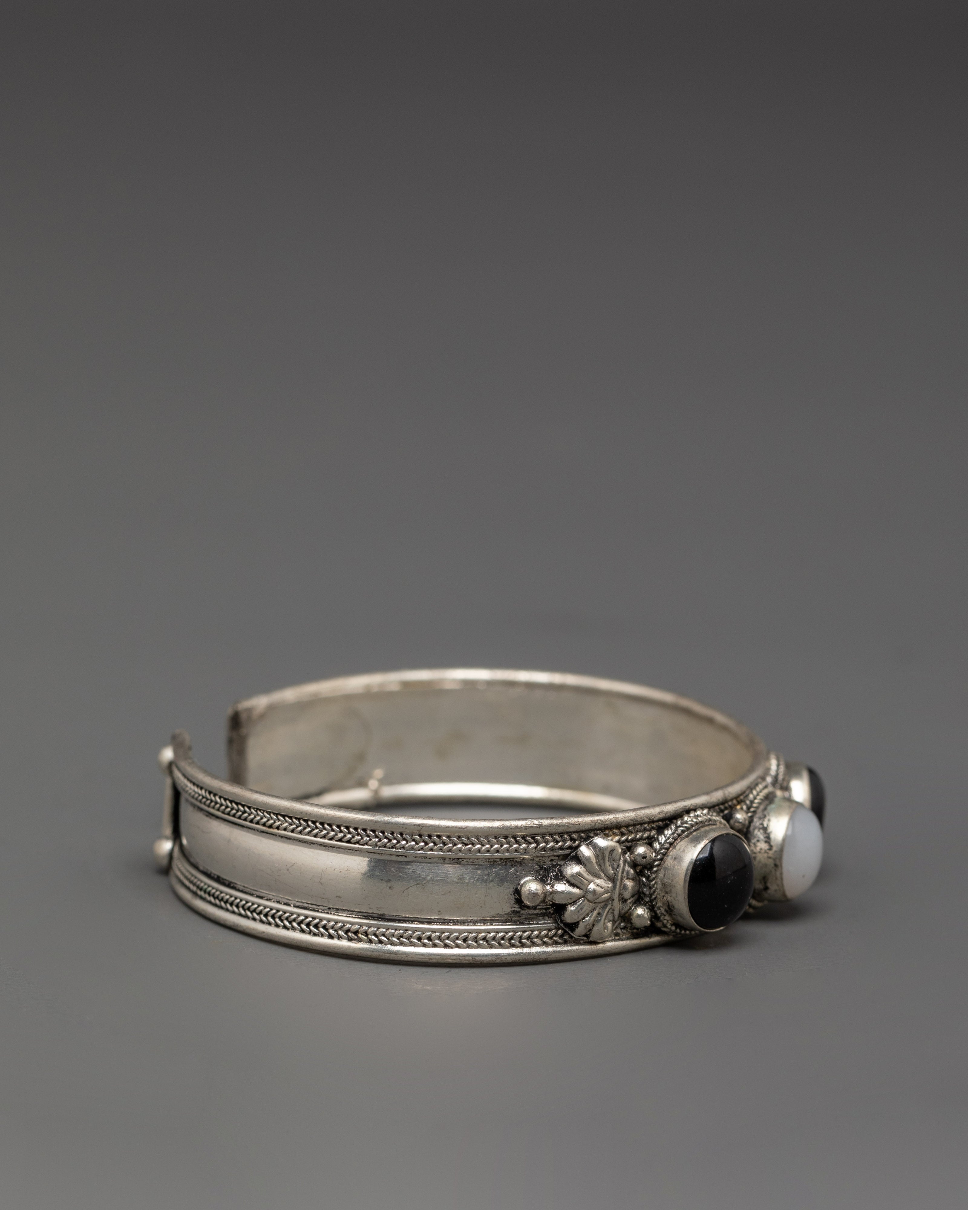 Traditional Himalayan Cuff Bracelet | White Metal Jewelry with Onyx and Moonstone