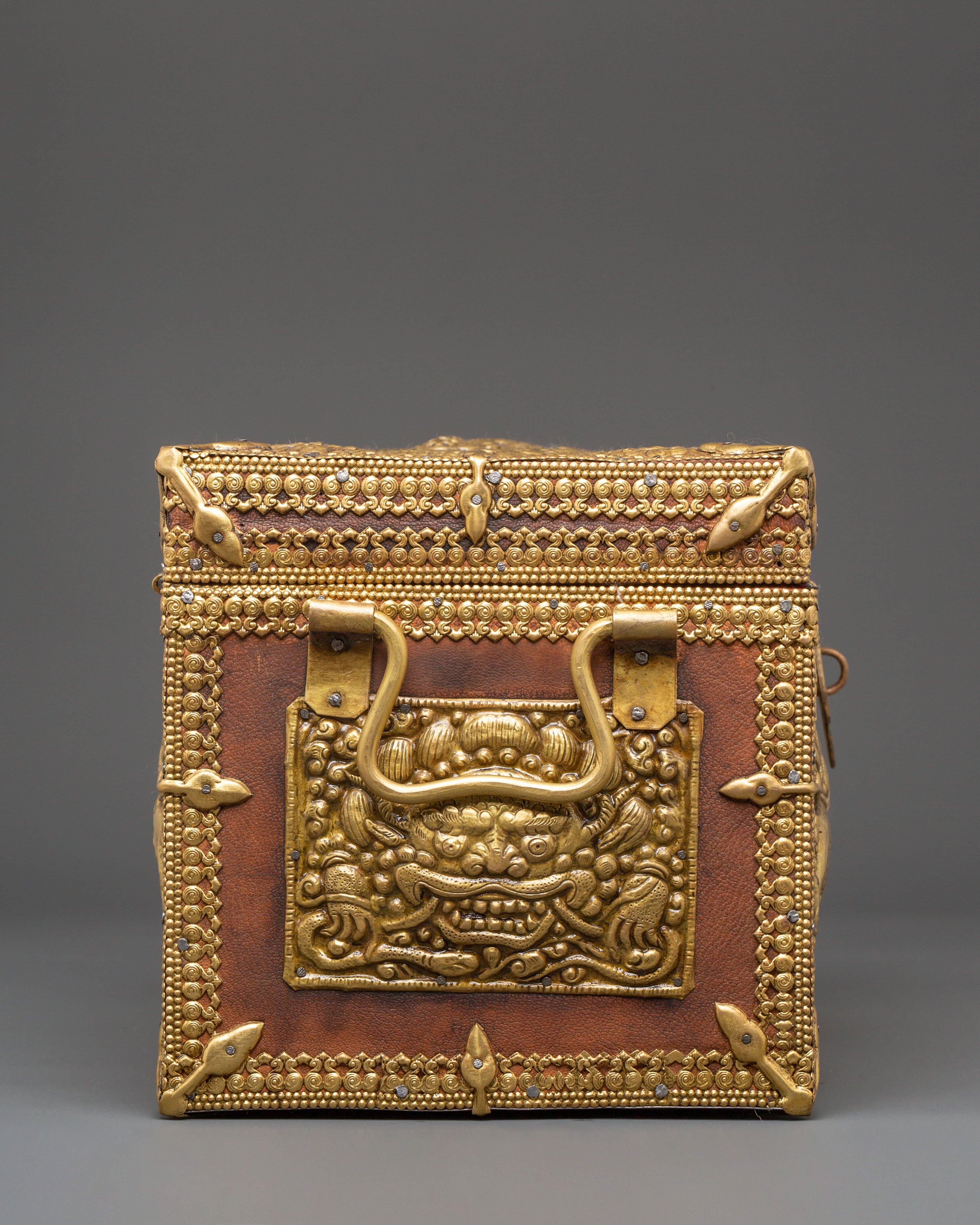 Tibetan Buddhist Box | Box with Guardian Lion Motifs