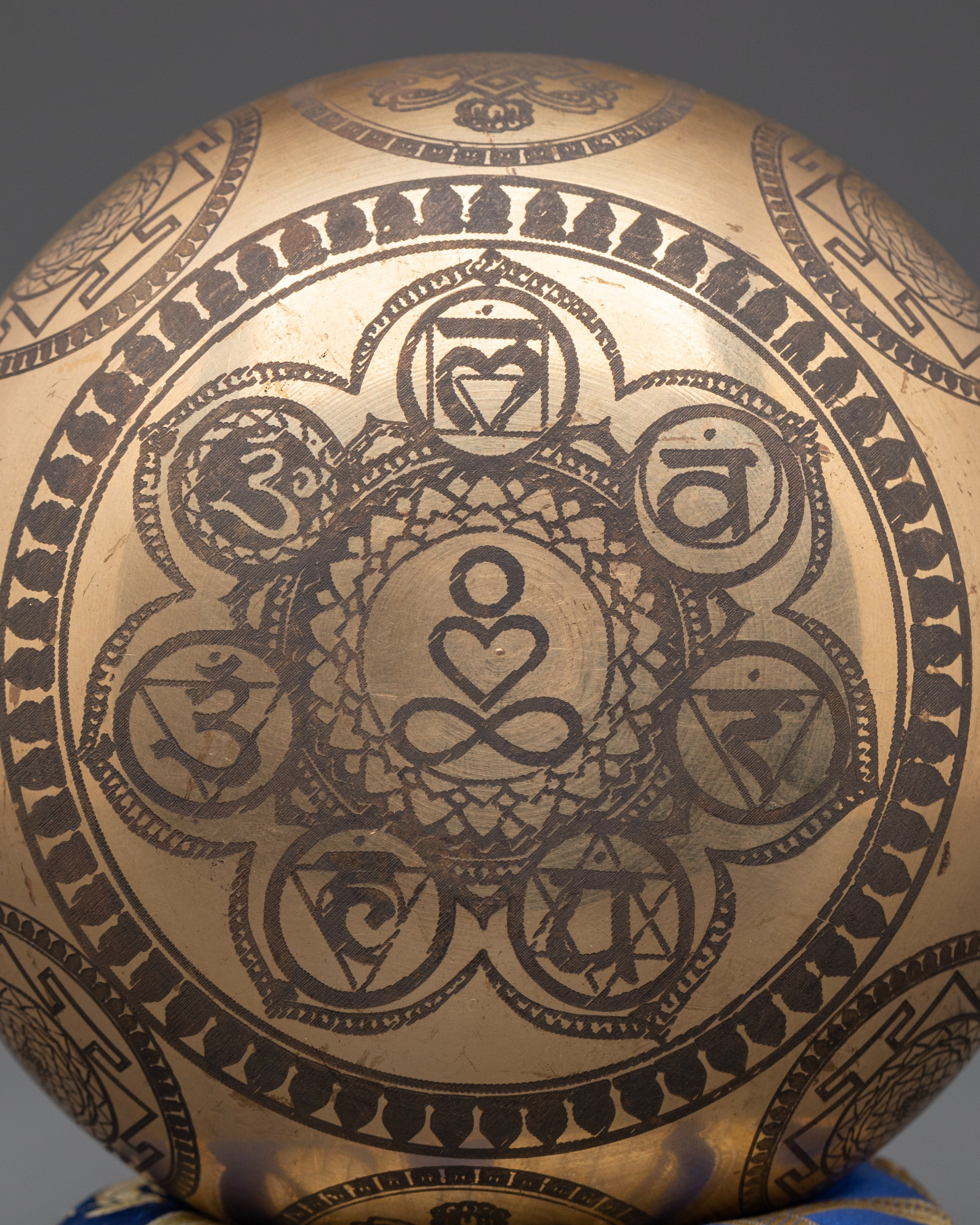Tibetan Buddhist Singing Bowl | Spiritual Tool for Meditation & Healing