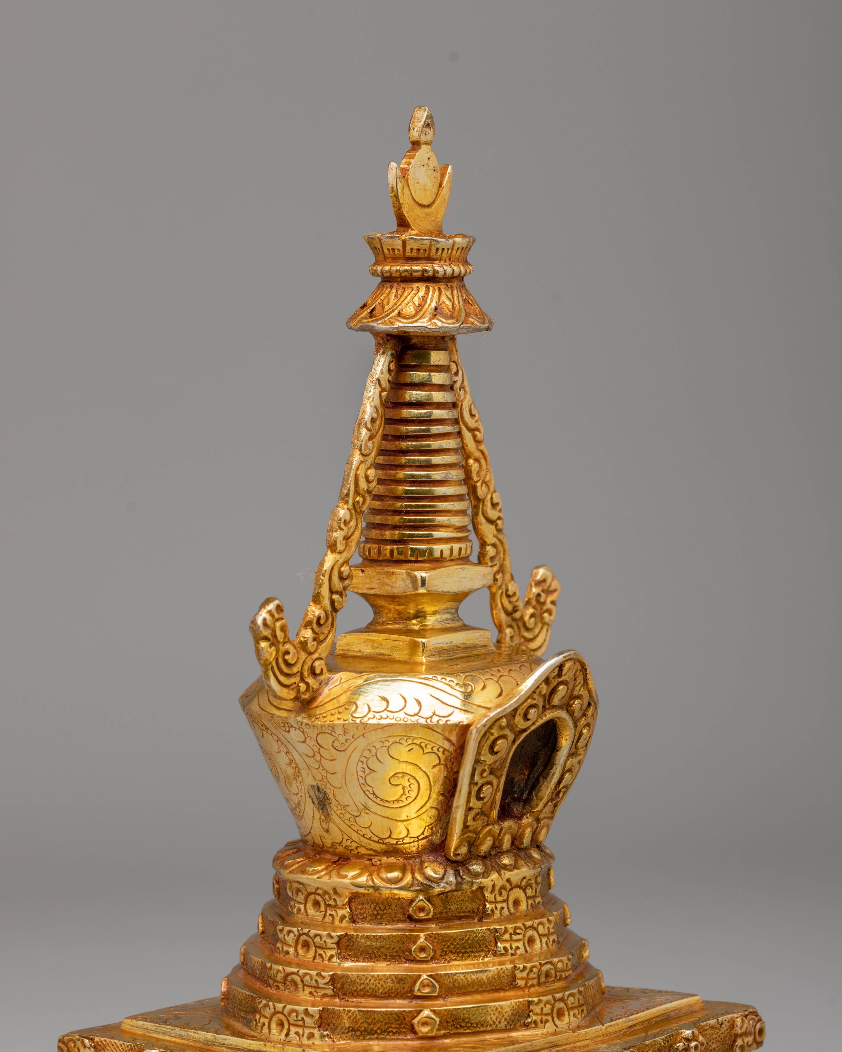 Tibetan Buddhist Stupa Decor | Symbol of Enlightenment and Peace