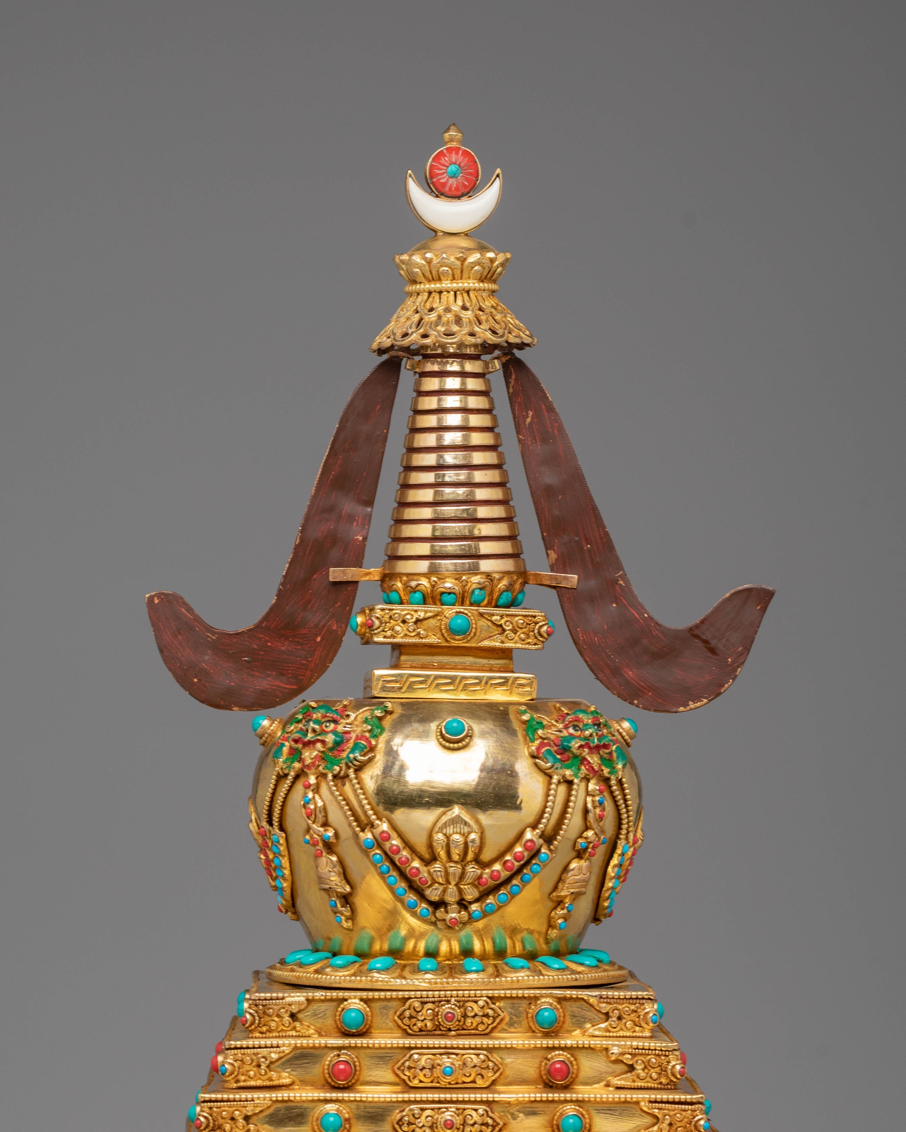 Traditional Tibetan Golden Stupa | Buddhist Stupa for Ceremonies