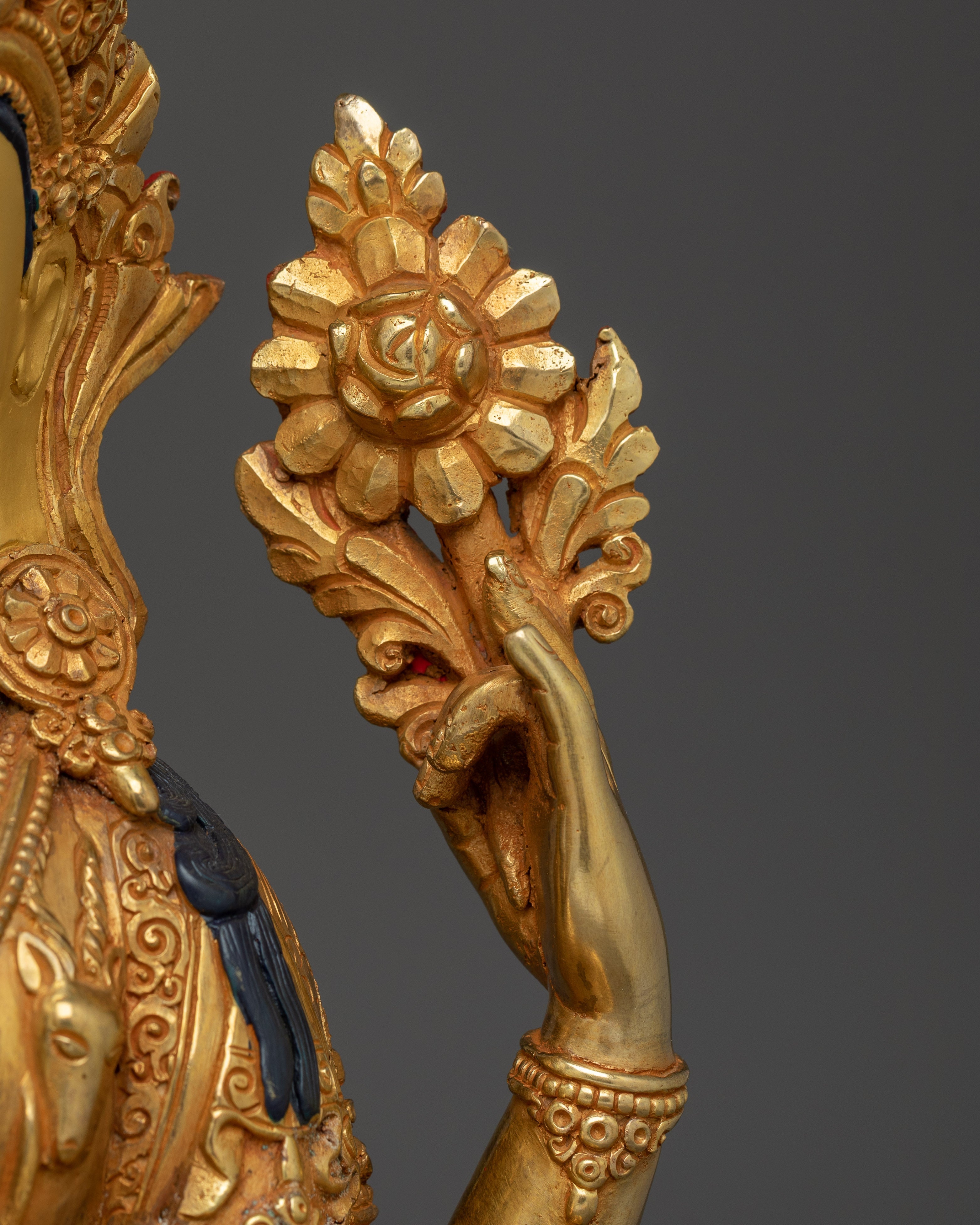 Chenrezig in Four-Armed Form | The one who looks with an unwavering eye