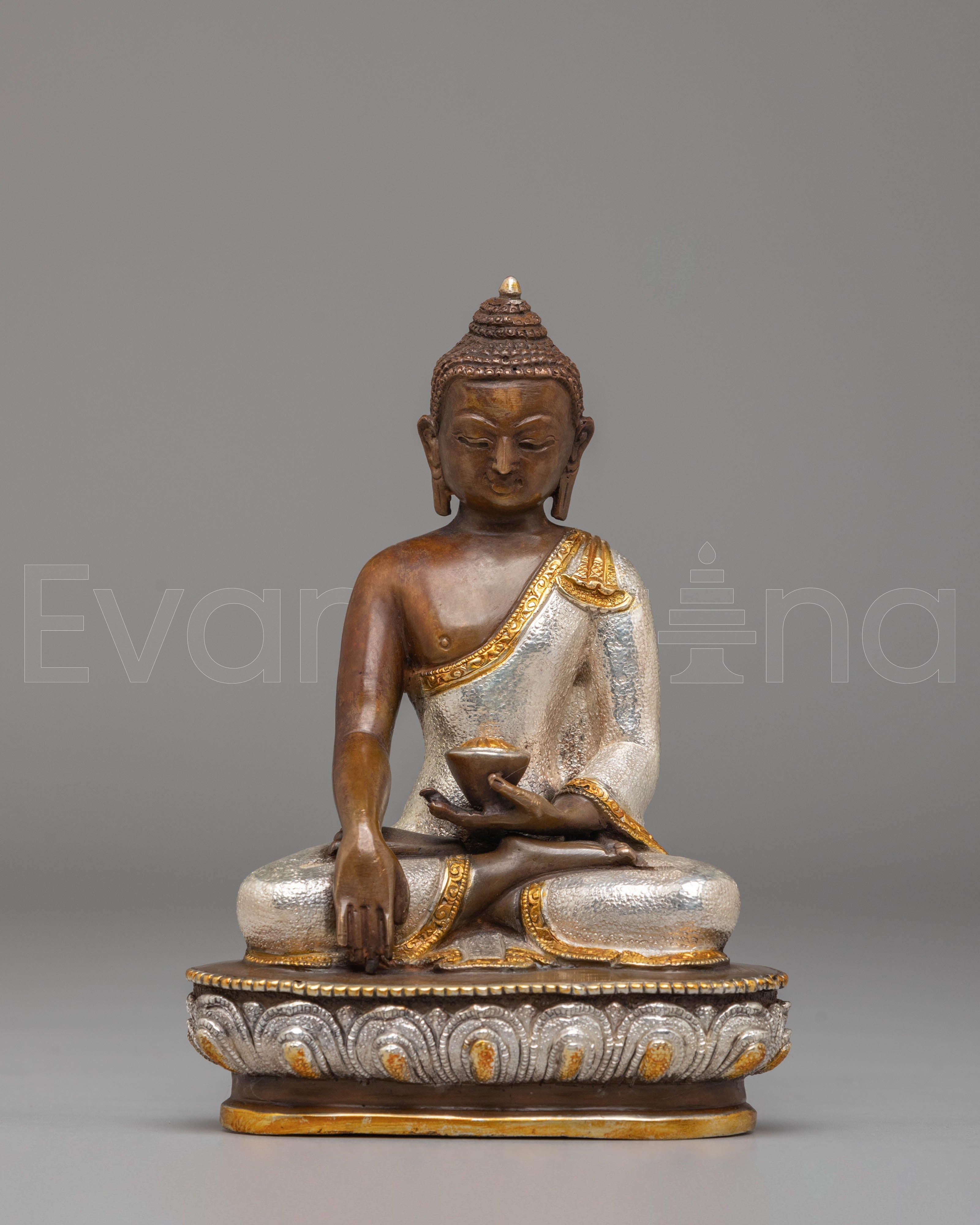 Shakyamuni Buddha Statiue
