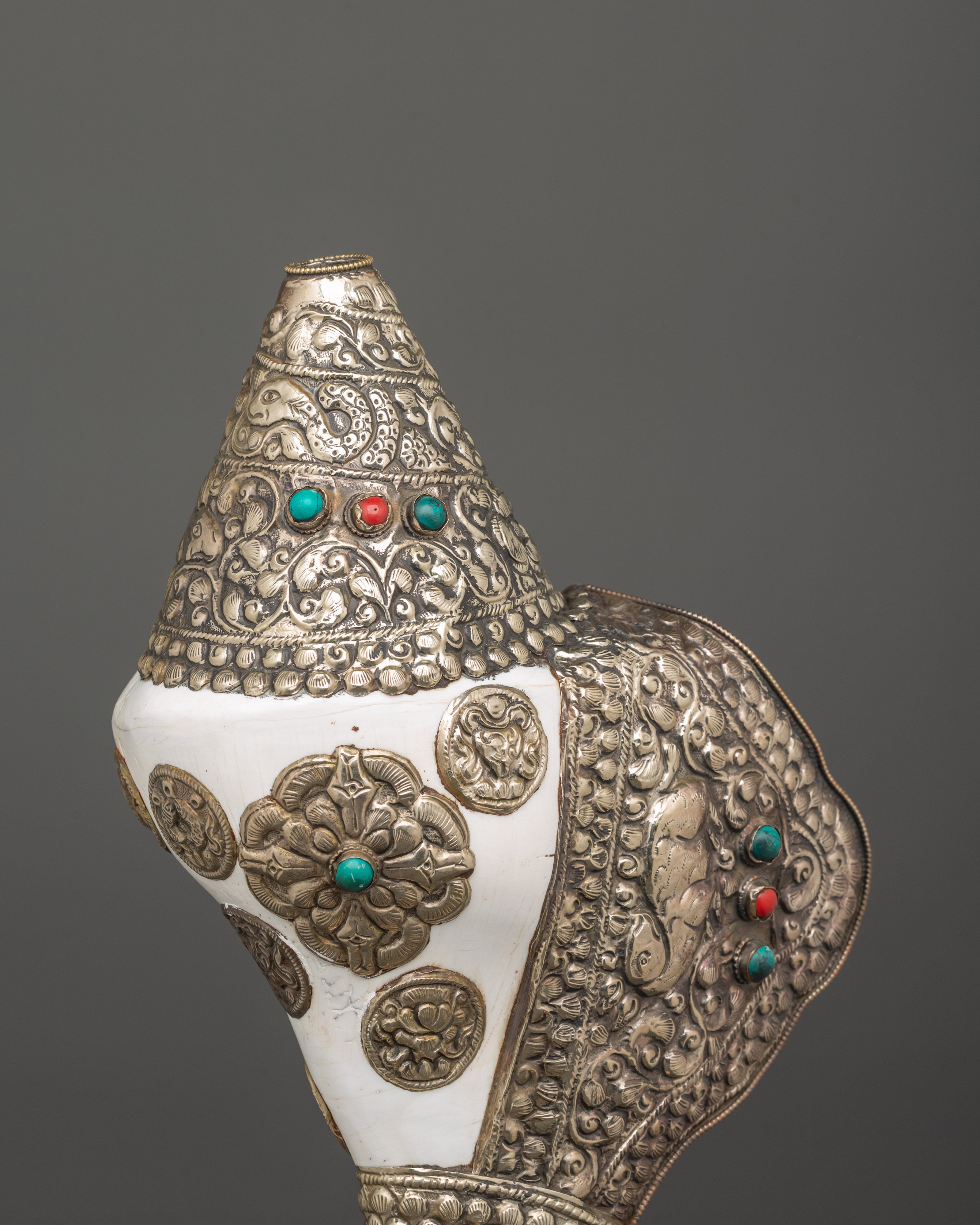 Tibetan Conch for Rituals | Sacred Offering Tool