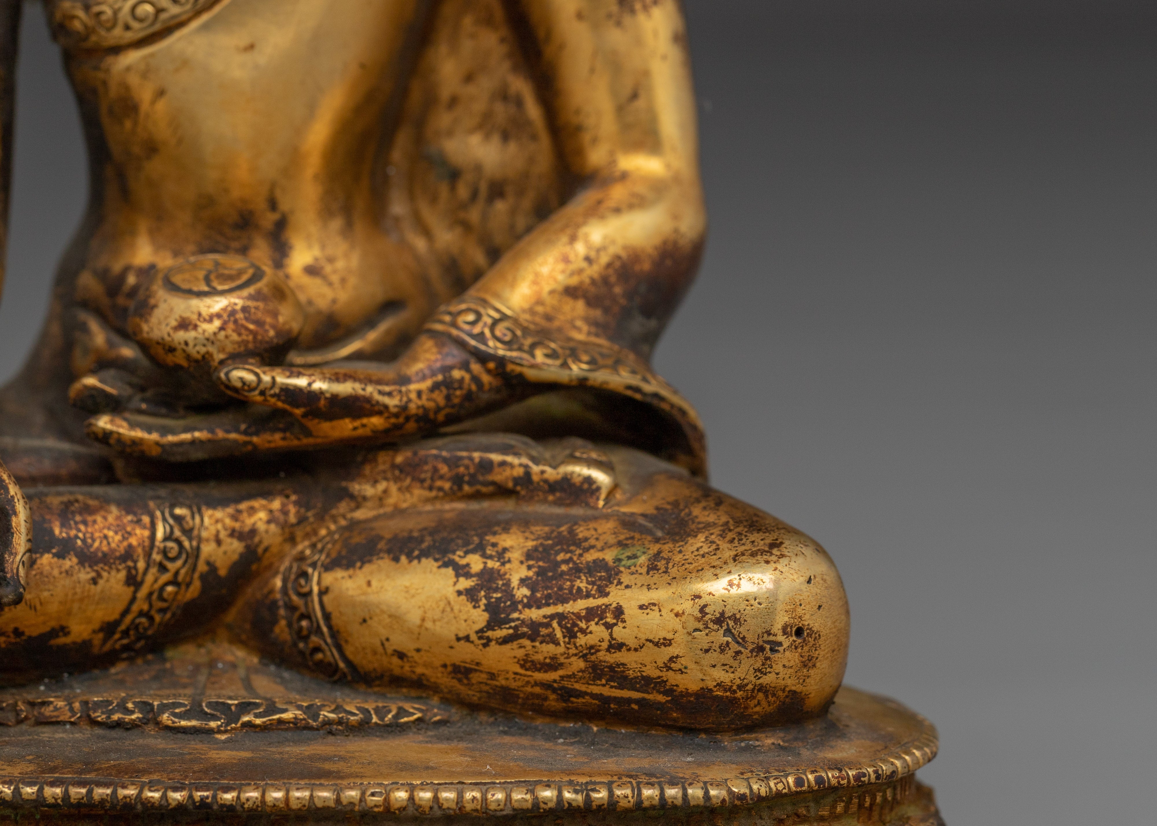 Copper And Gold Plated Shakyamuni Buddha Statue | Symbol of Calm and Divine Knowledge