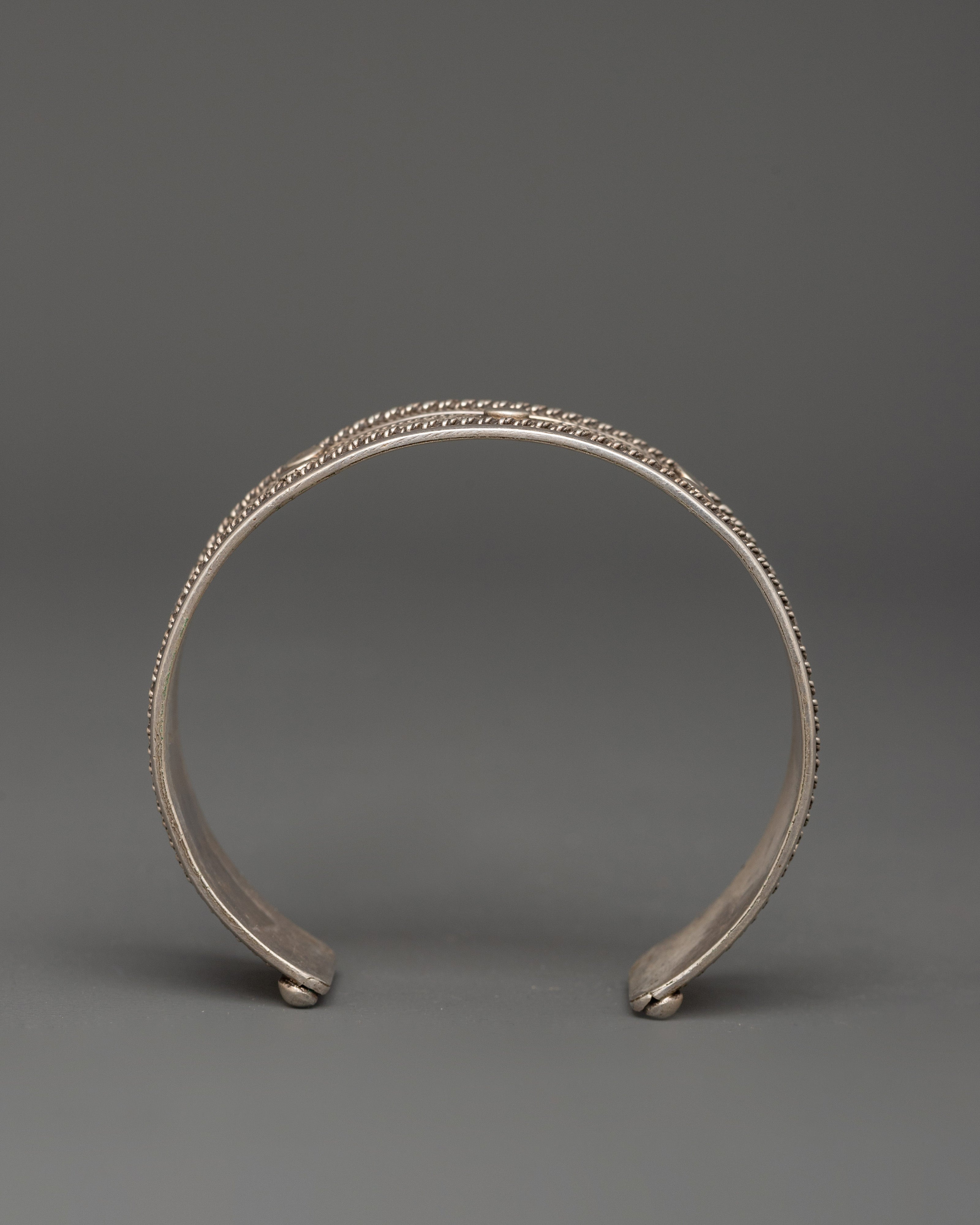 Silver Bracelet for Daily Wear | A Sleek and Comfortable Everyday Accessory