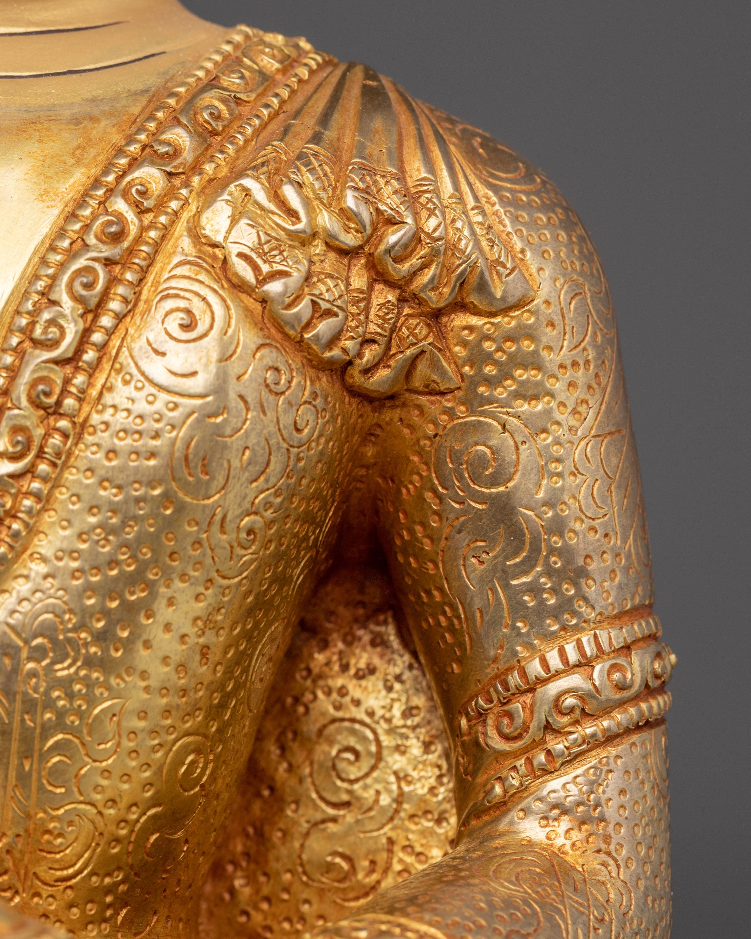 Serene Amitabha Buddha Sculpture | Emblem of Infinite Light