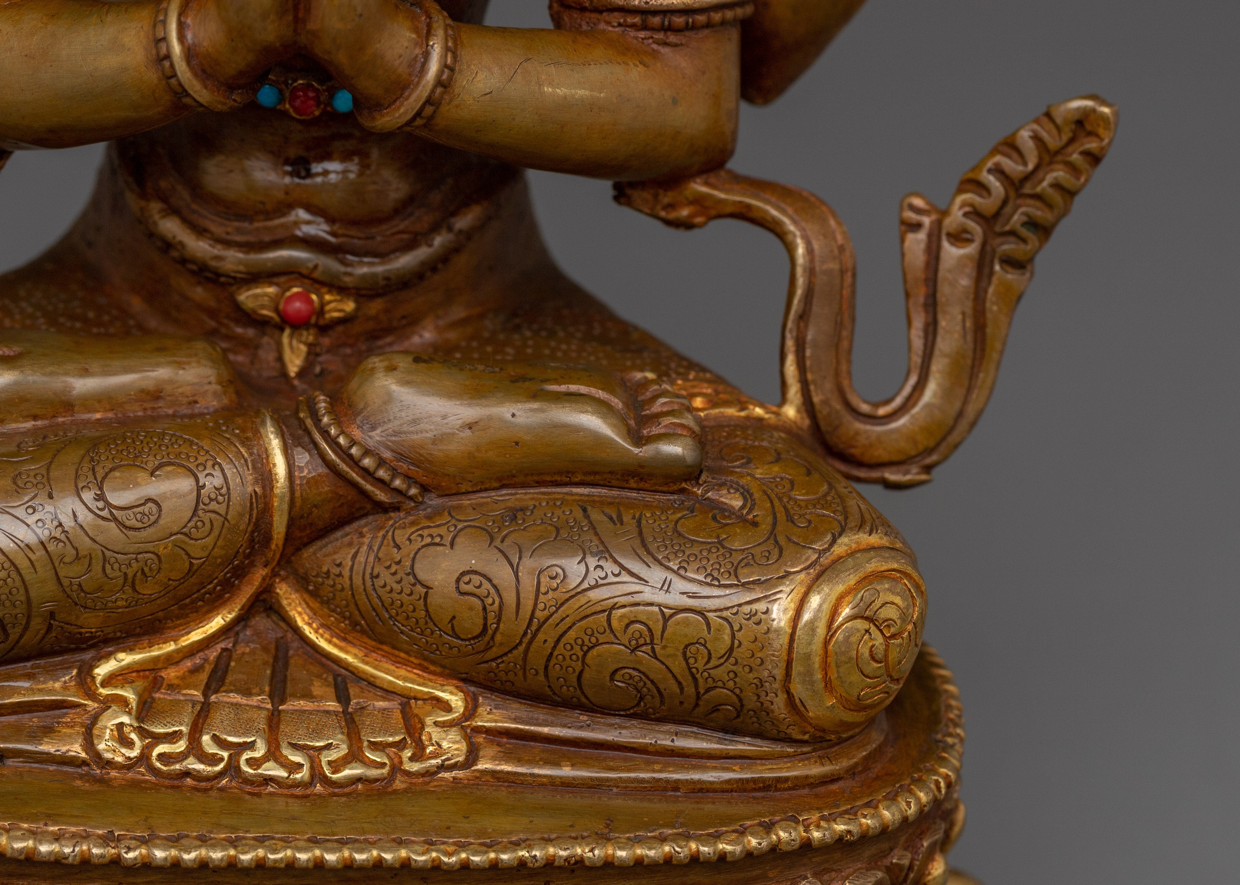 Lord Chenrezig Artwork | Avalokiteshvara Serene Figurine