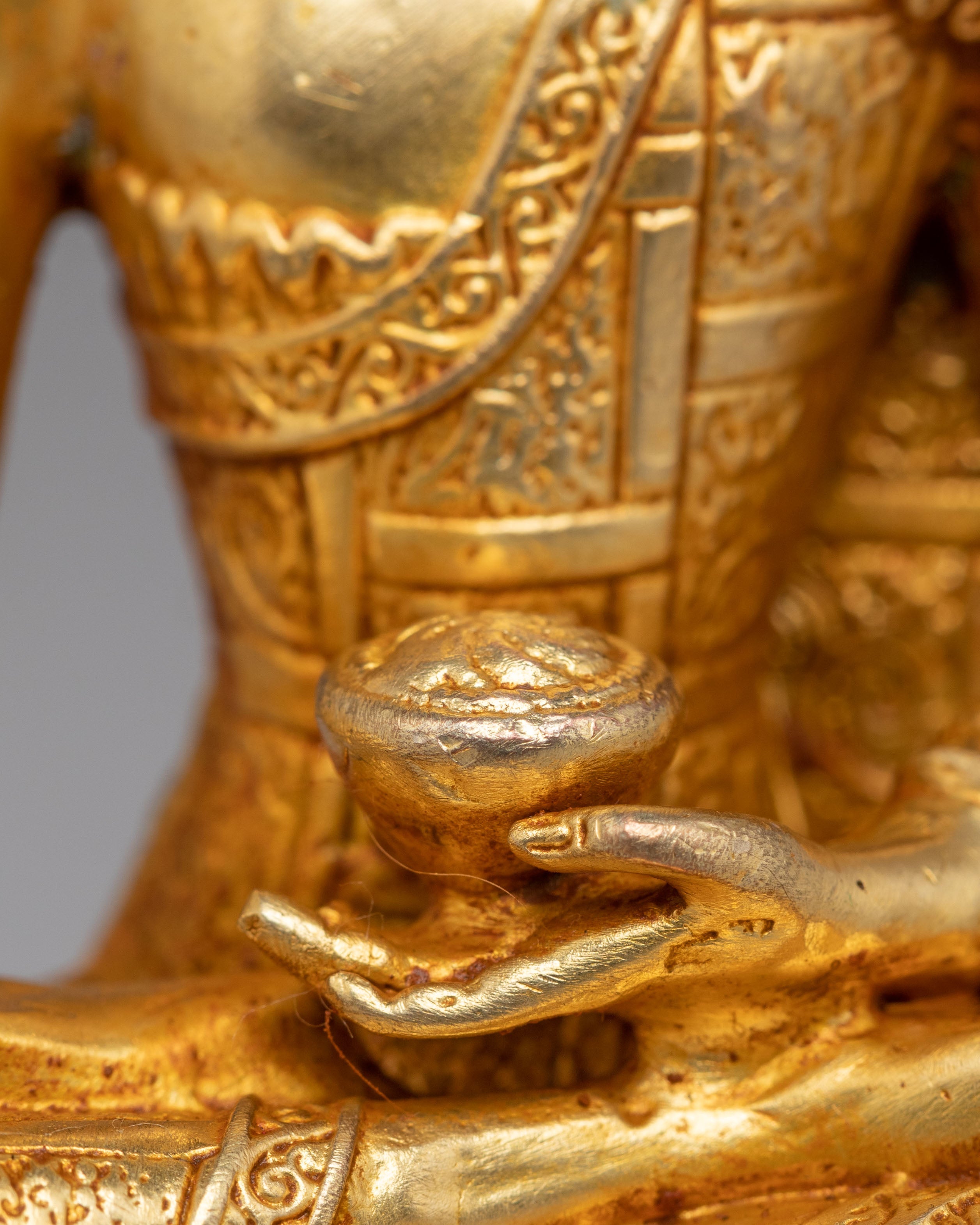 Sacred Shakyamuni Buddha Deity Statue | A Symbol of Enlightenment
