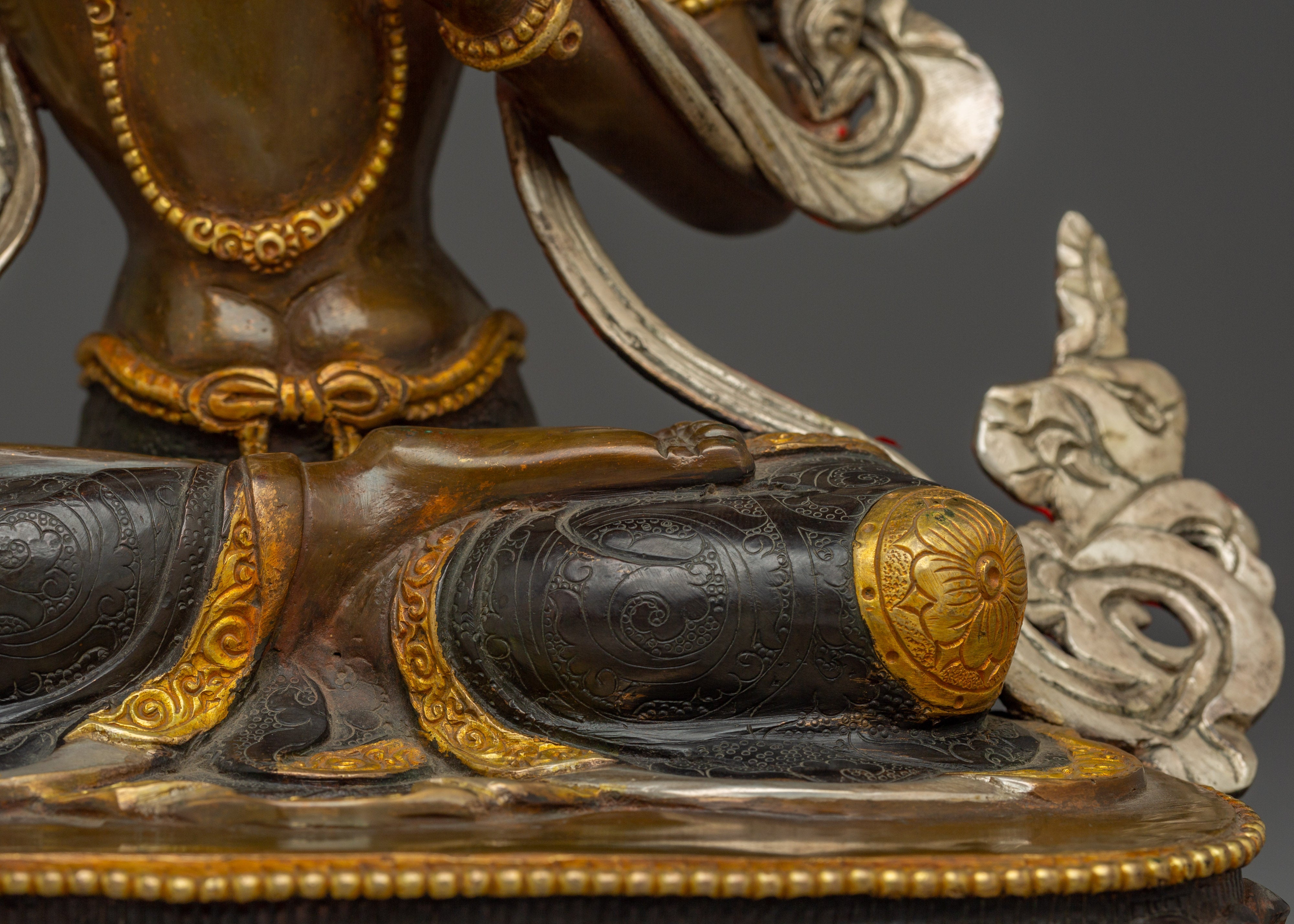 Prajna Bodhisattva Manjushri statue | Wielder of the Flaming Sword