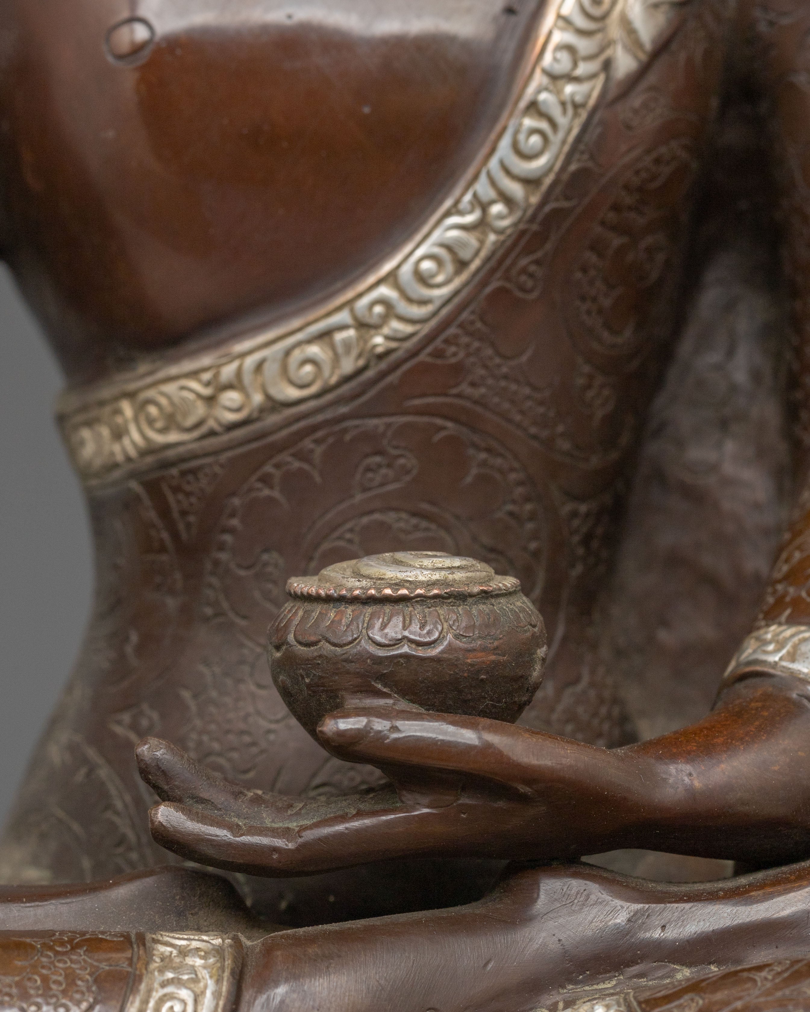 Shakyamuni Buddha Majestic Sculpture | Buddha of Enlightenment and Wisdom