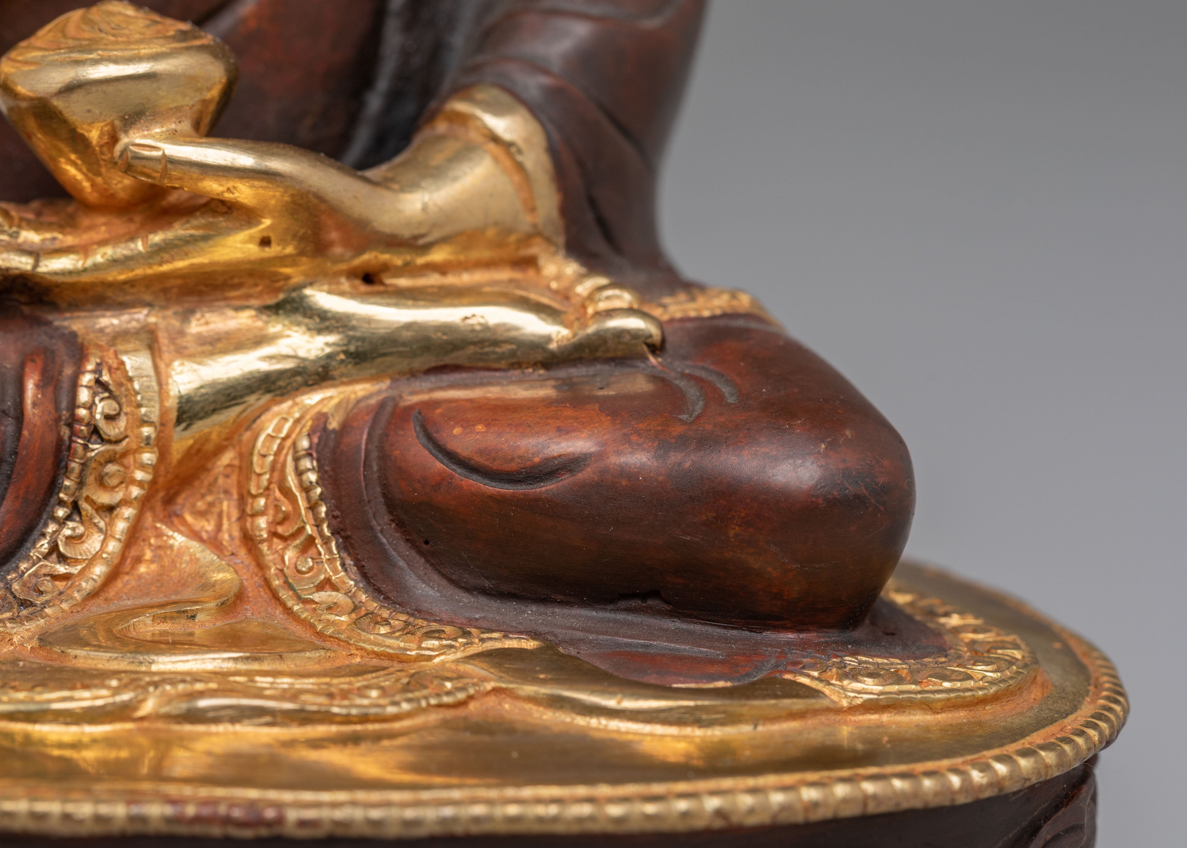 Golden Statue of Buddha Shakyamuni | Enlightened One