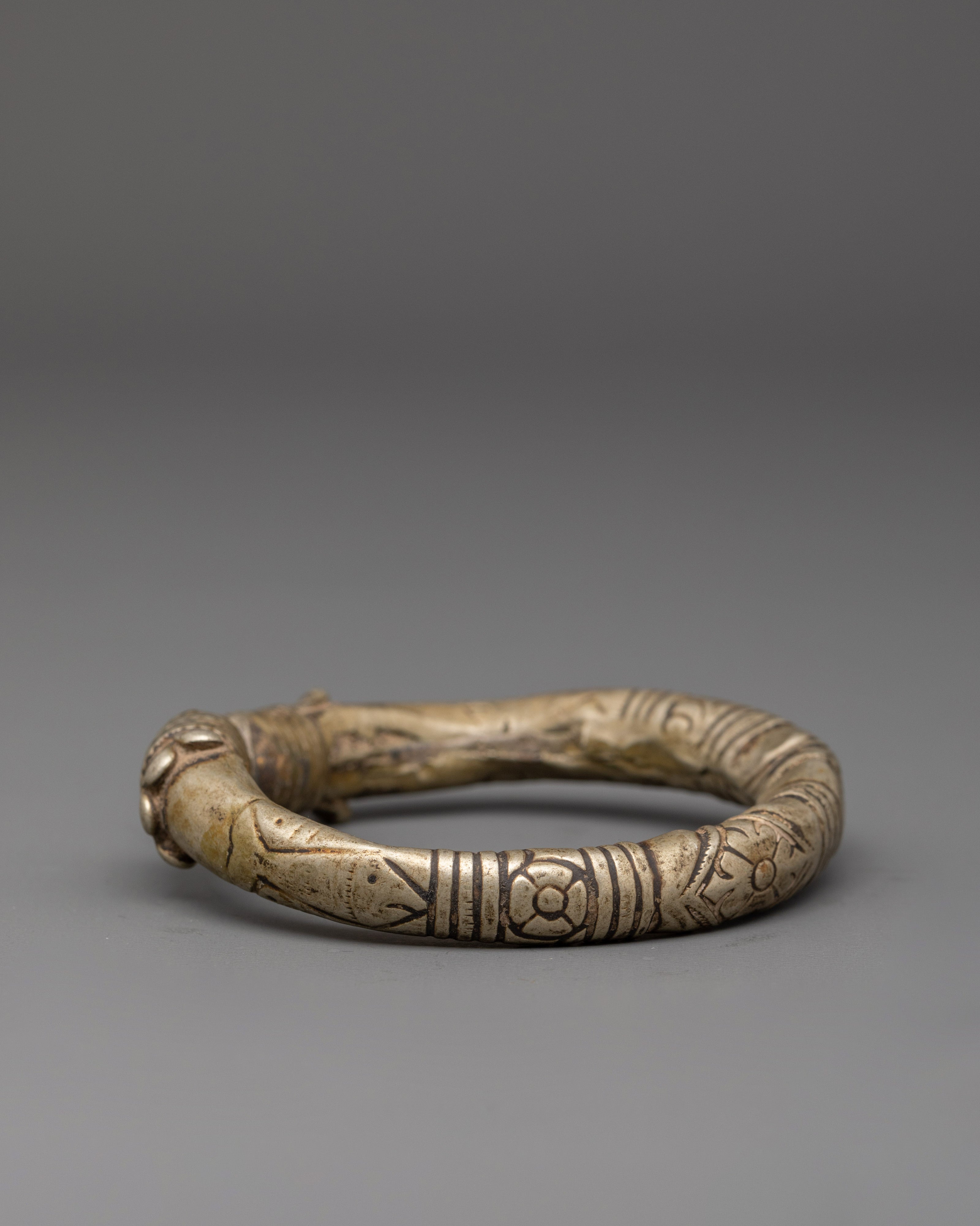 Silver Cuff Armlet Tribal Bracelet |  Beautiful Hand Work Bangle