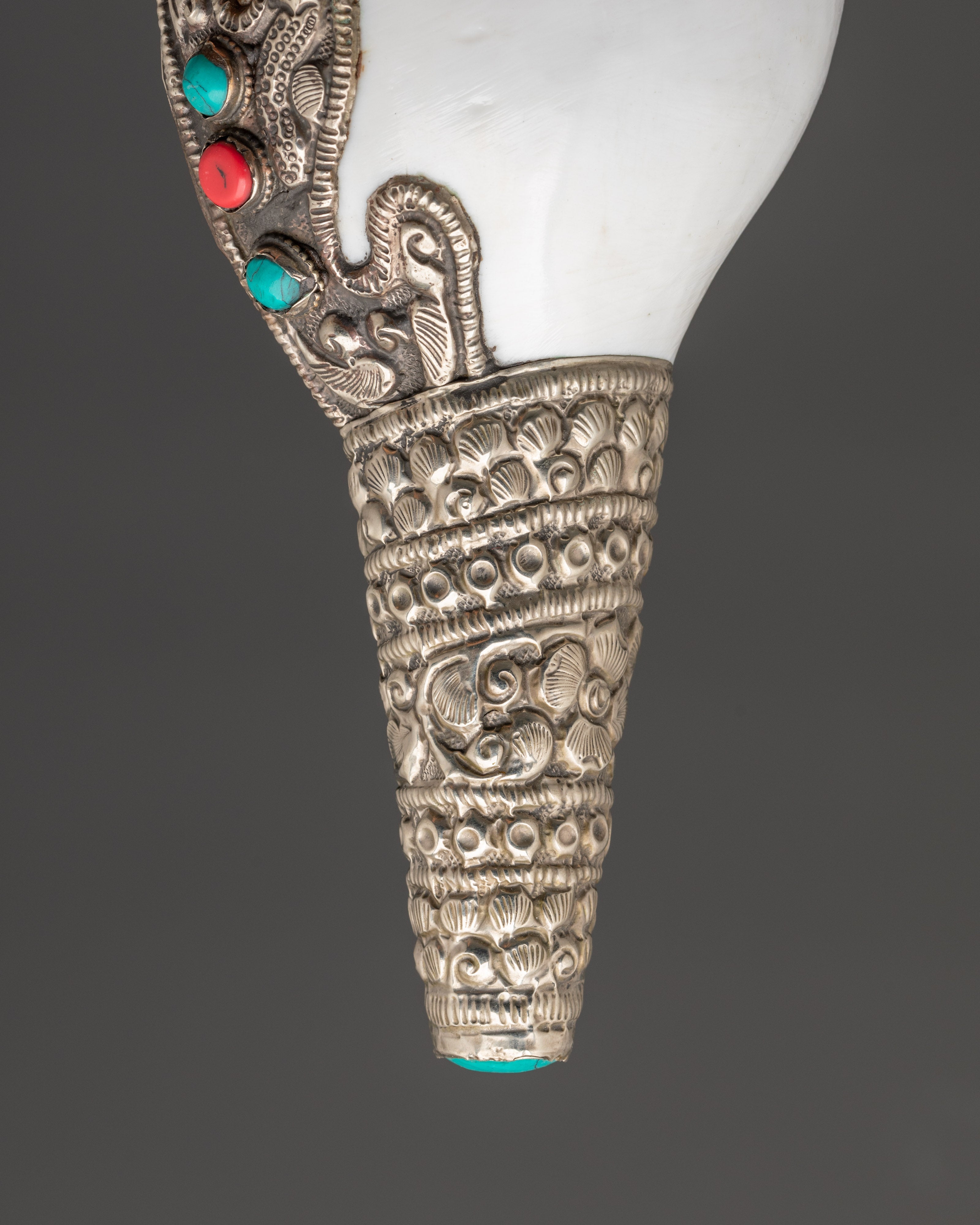 Tibetan Sacred Ritual Item Conch Shell | Handcrafted Shankha for Rituals and Ceremonies