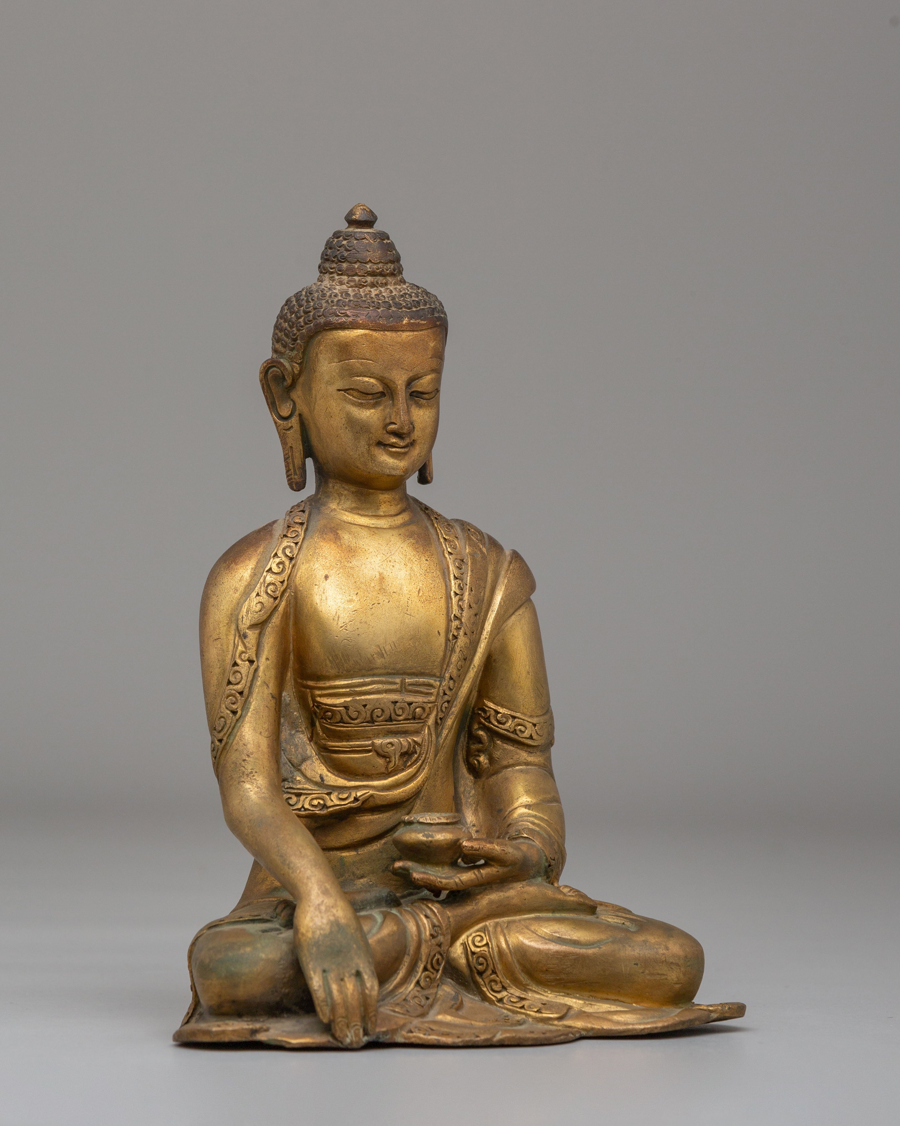 Historic Sage Shakyamuni Buddha Statue | Symbol of Enlightenment and Wisdom