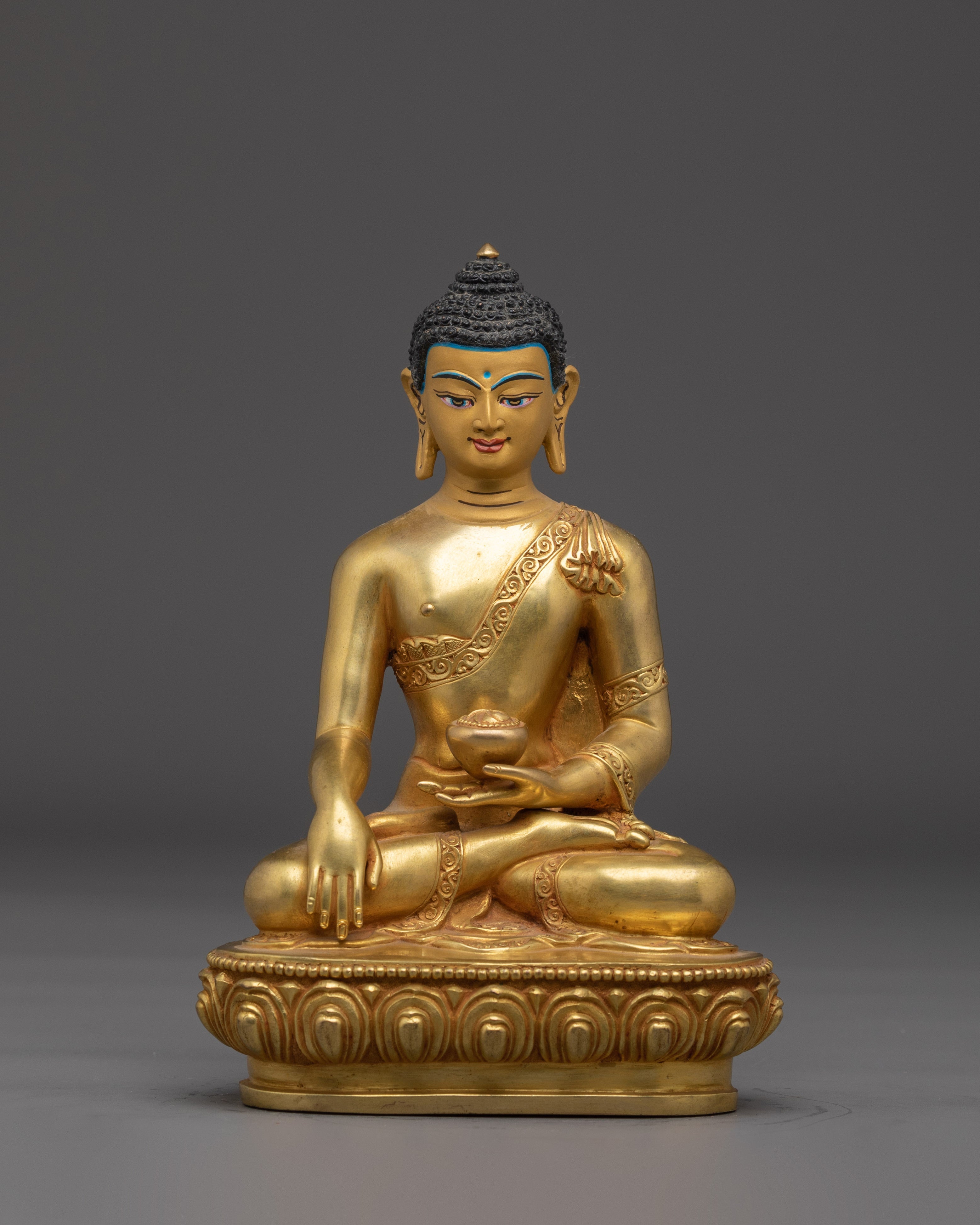 Shakyamuni Buddha Radiant Statue 
