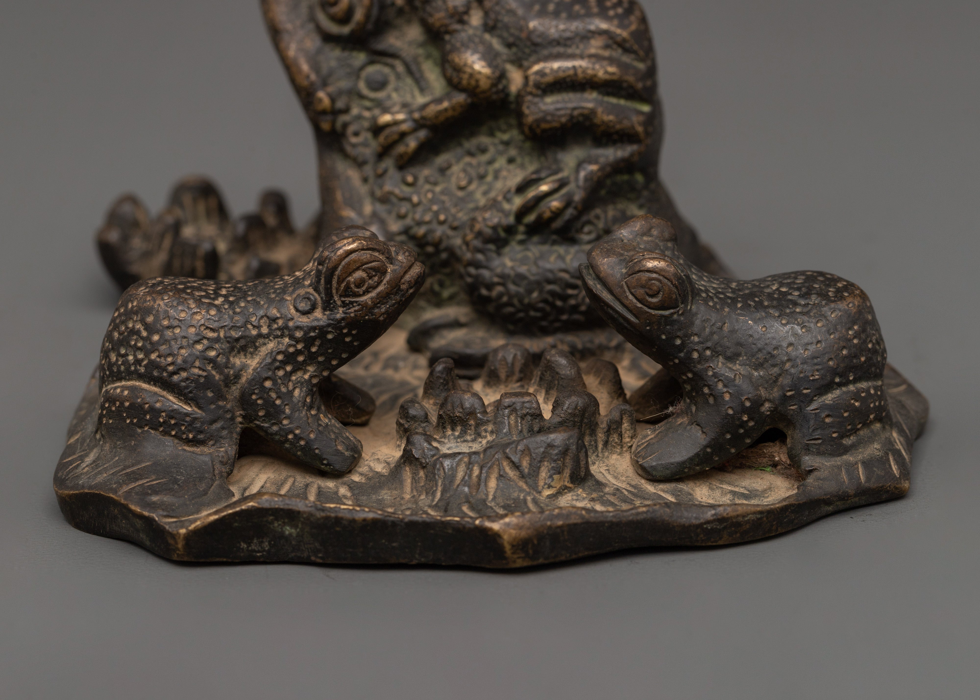 Brass Frog Figurine | Frog Statue for Home & Garden Decor