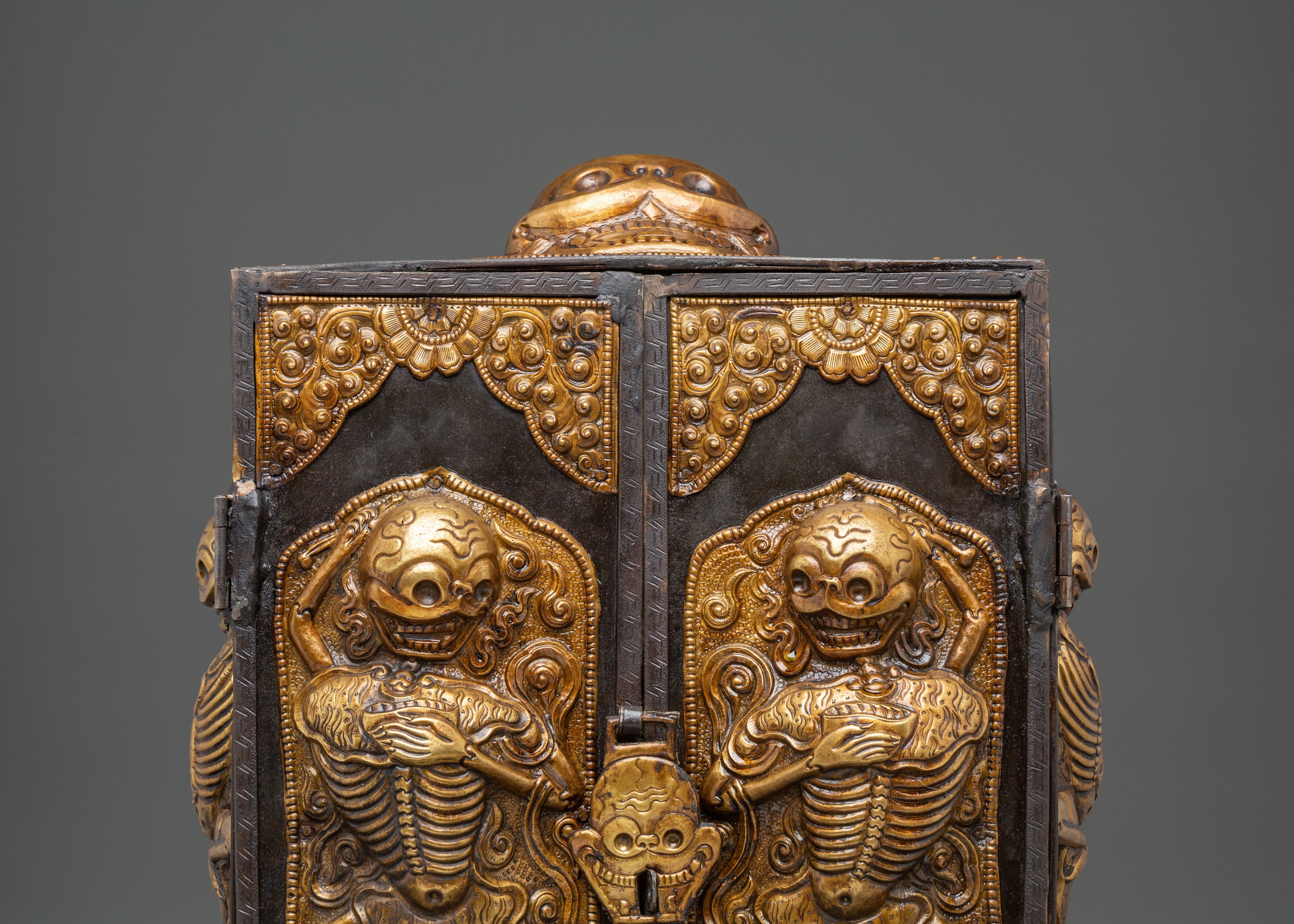 Chitipiti Iron Box | Box for Altar and Meditation