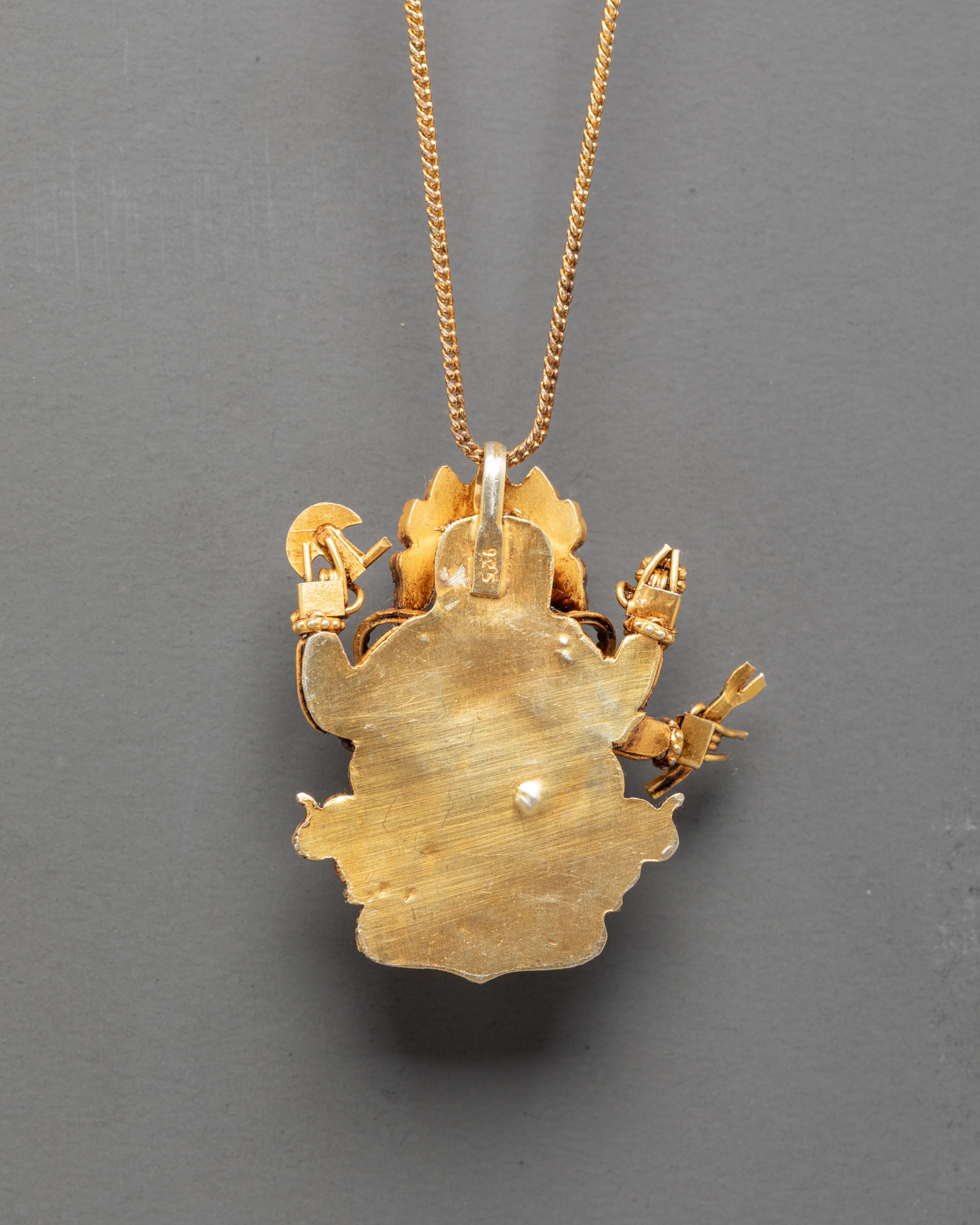 Handcrafted Hindu Deity Ganesha Locket | Sacred Hindu Deity Pendant