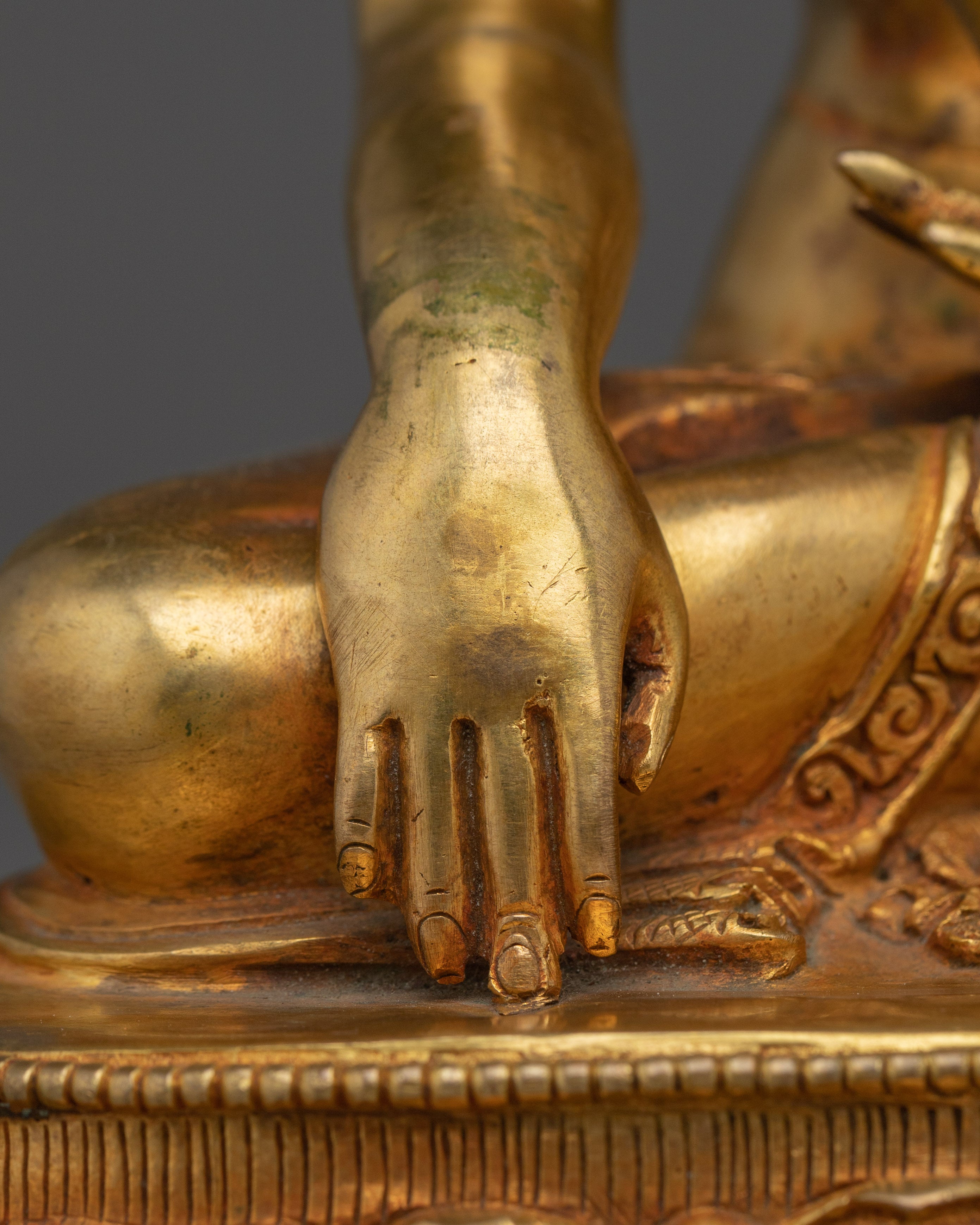 Golden Statue of Shakyamuni Buddha | Sage of the Shakyas