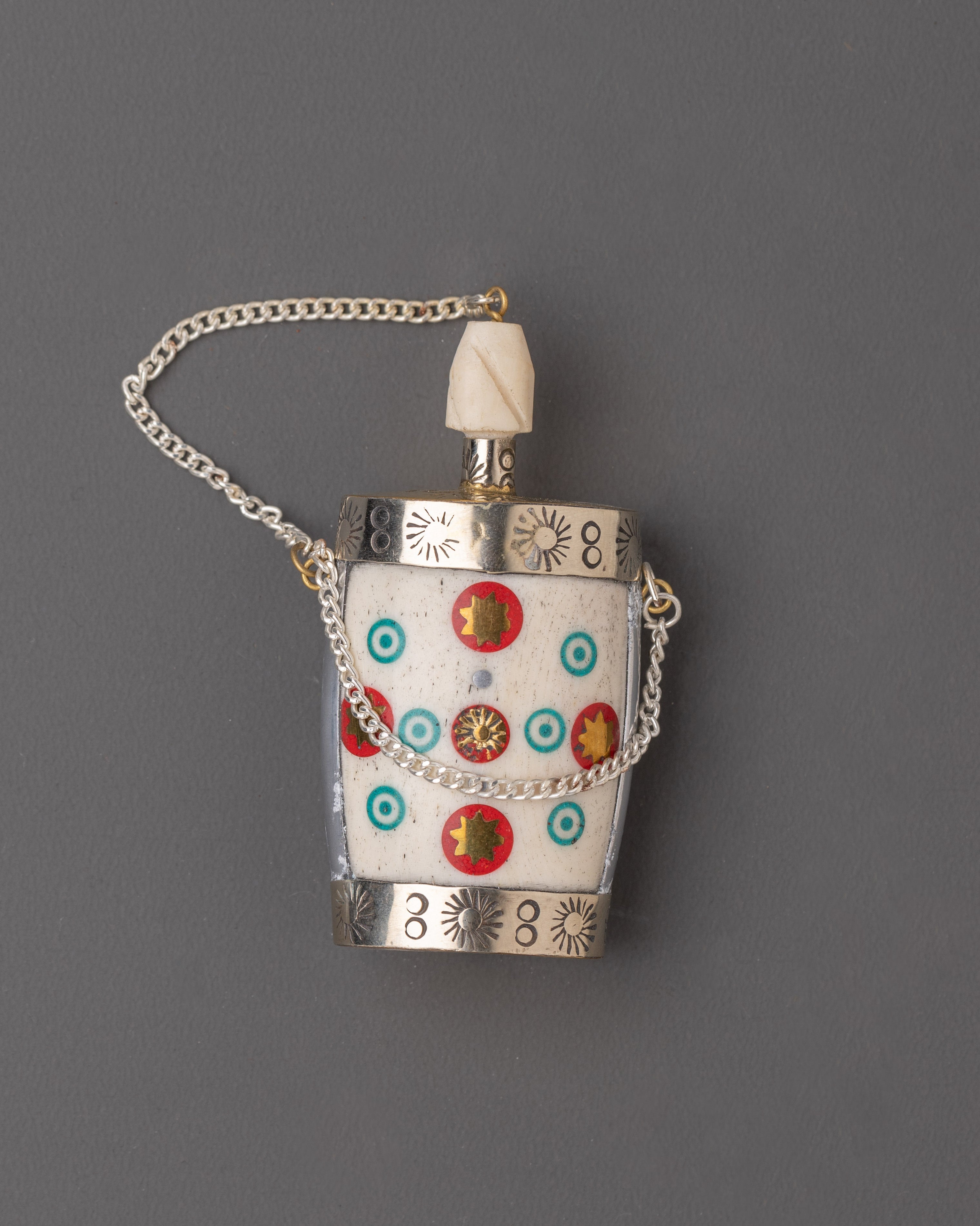 Unique Tibetan Snuff Bottle | Exquisite Bird Motif Symbolizing Peace and Wisdom