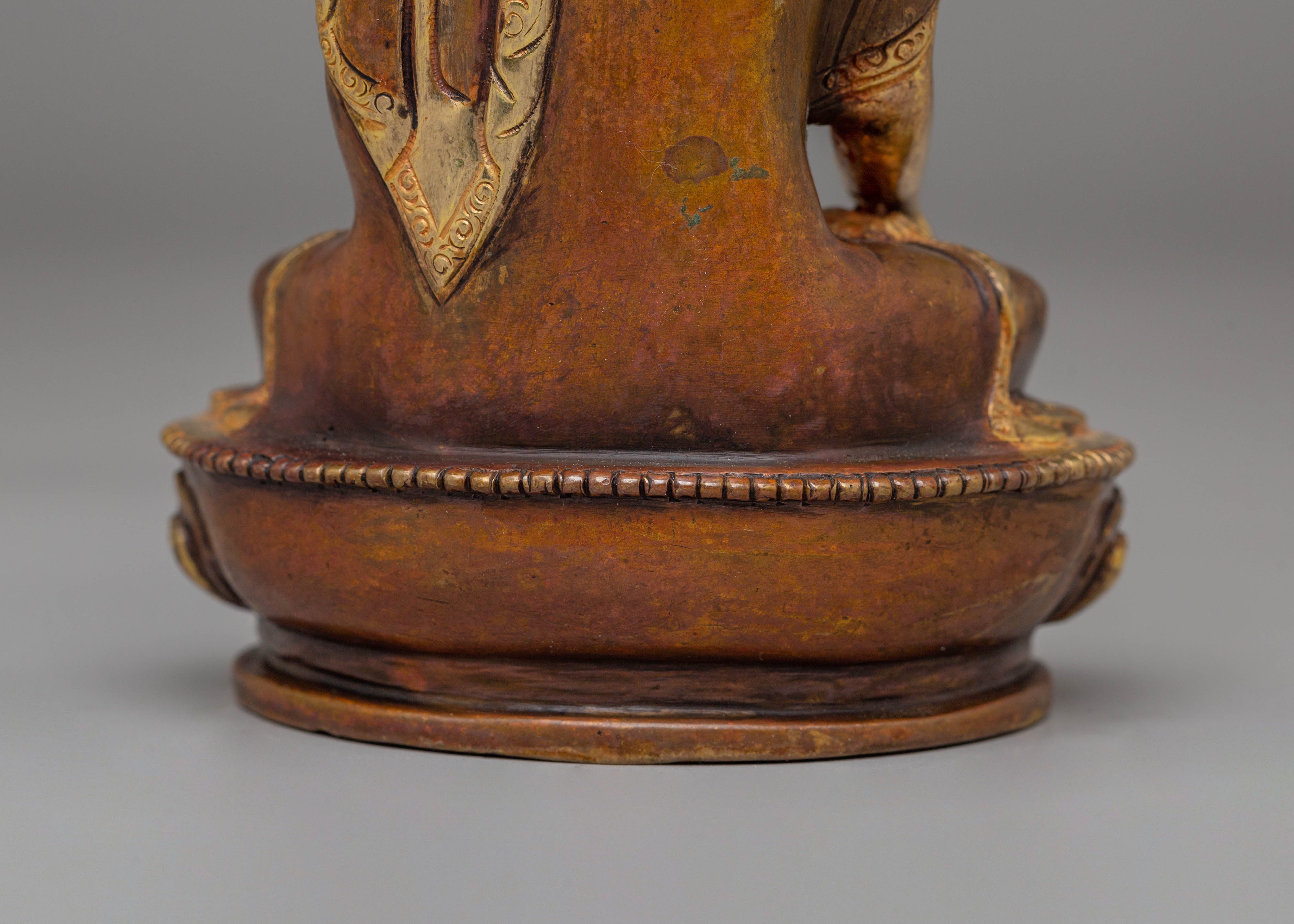 Traditional Statue of Shakyamuni Buddha | Serene Buddha Figurine